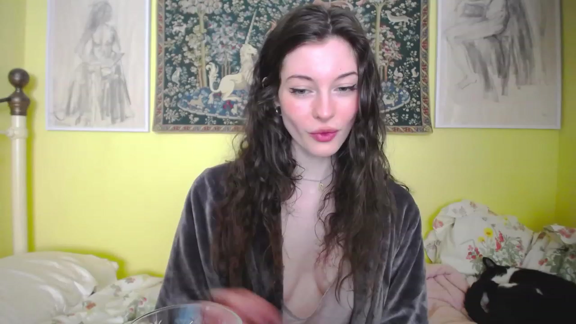 Gallery image thumbnail from viola__'s myfreecams stream on, 05/18/2023, 11:45 image 14 of 20