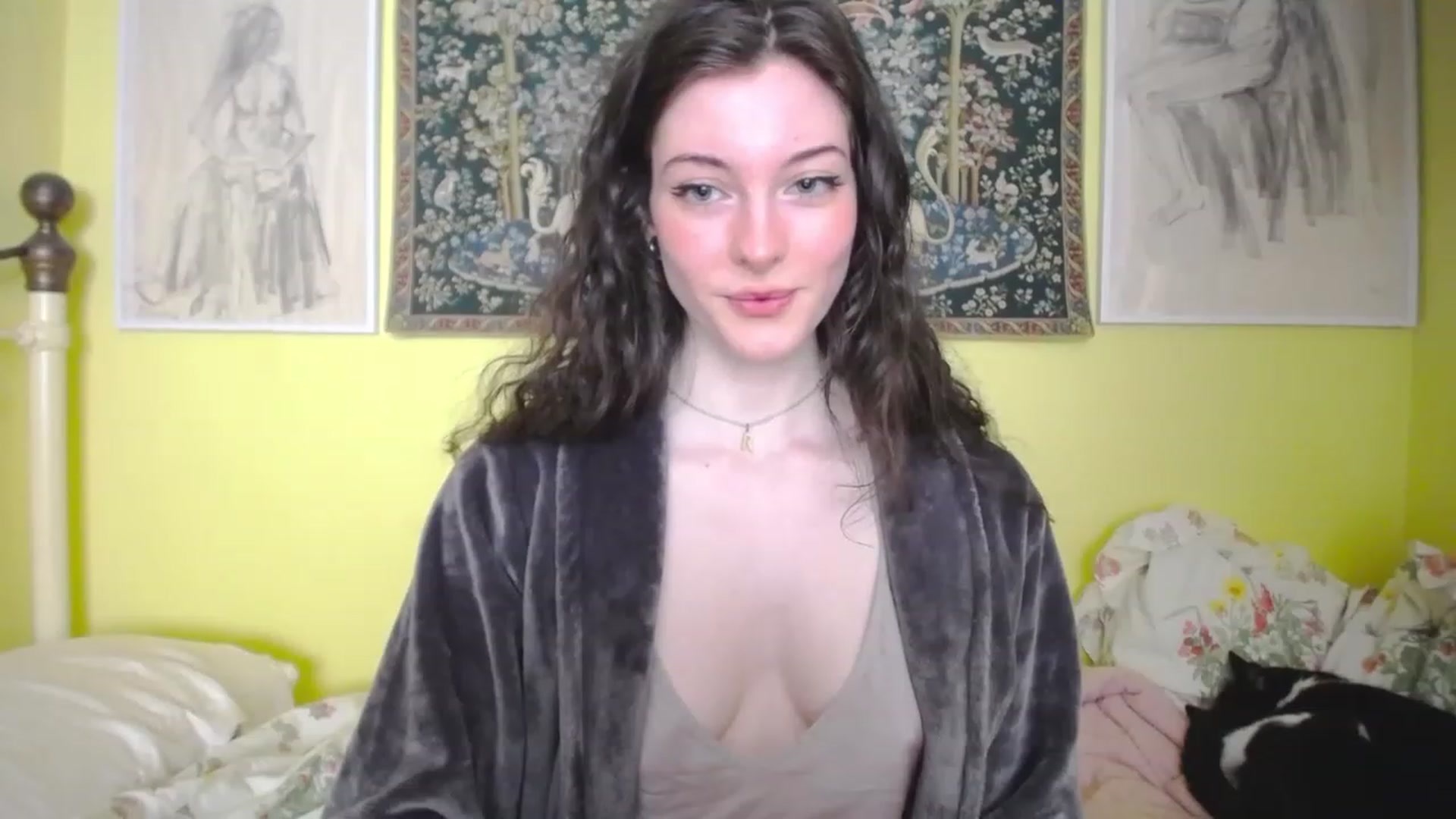 Gallery image thumbnail from viola__'s myfreecams stream on, 05/18/2023, 11:45 image 4 of 20