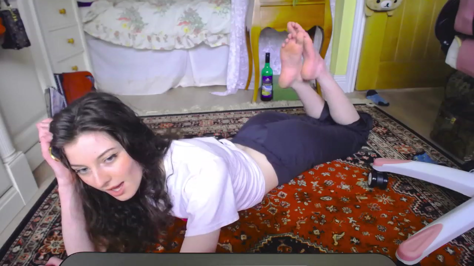Gallery image thumbnail from viola__'s myfreecams stream on, 05/19/2023, 17:29 image 16 of 20