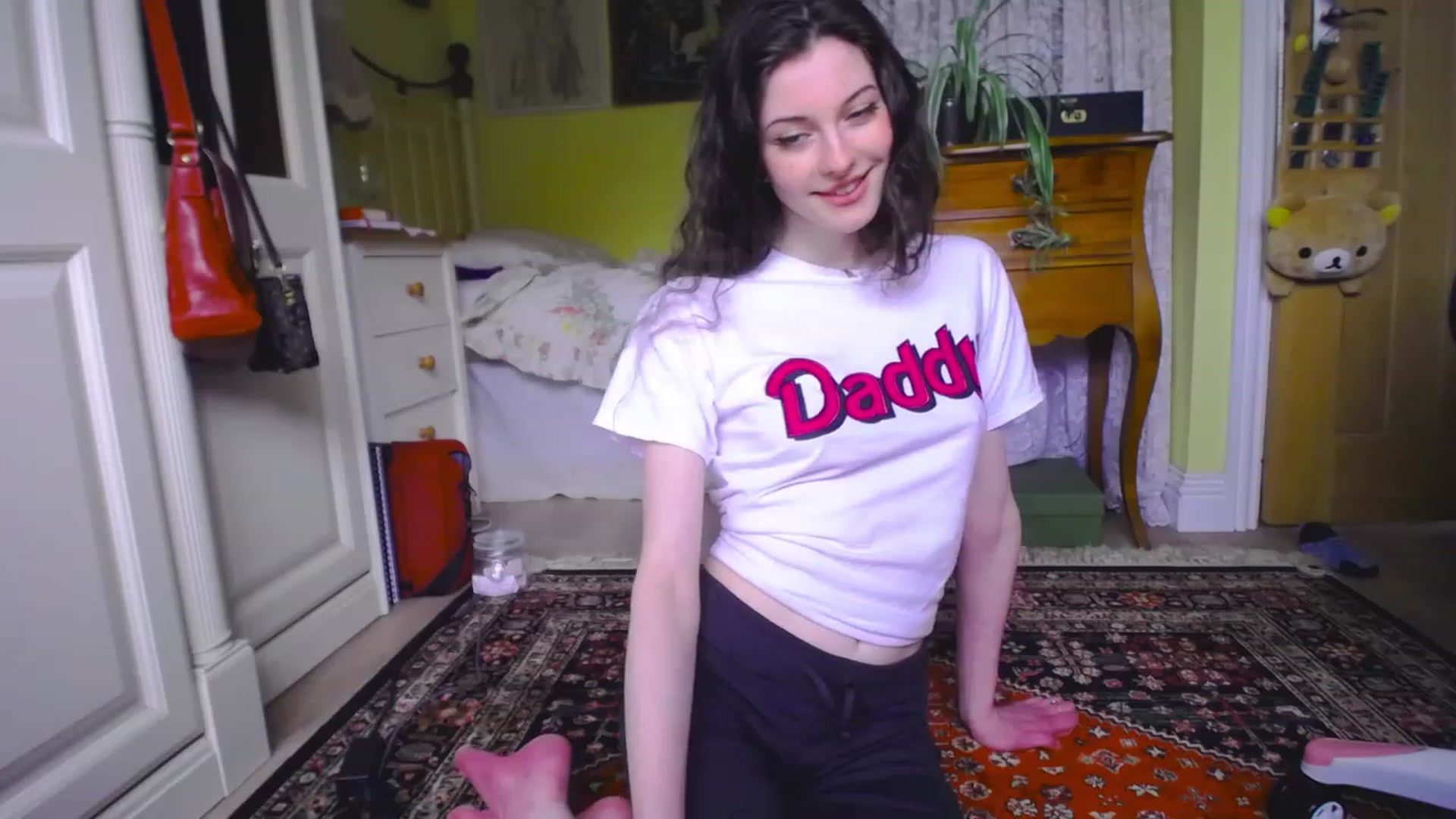 Gallery image thumbnail from viola__'s myfreecams stream on, 05/19/2023, 17:29 image 13 of 20