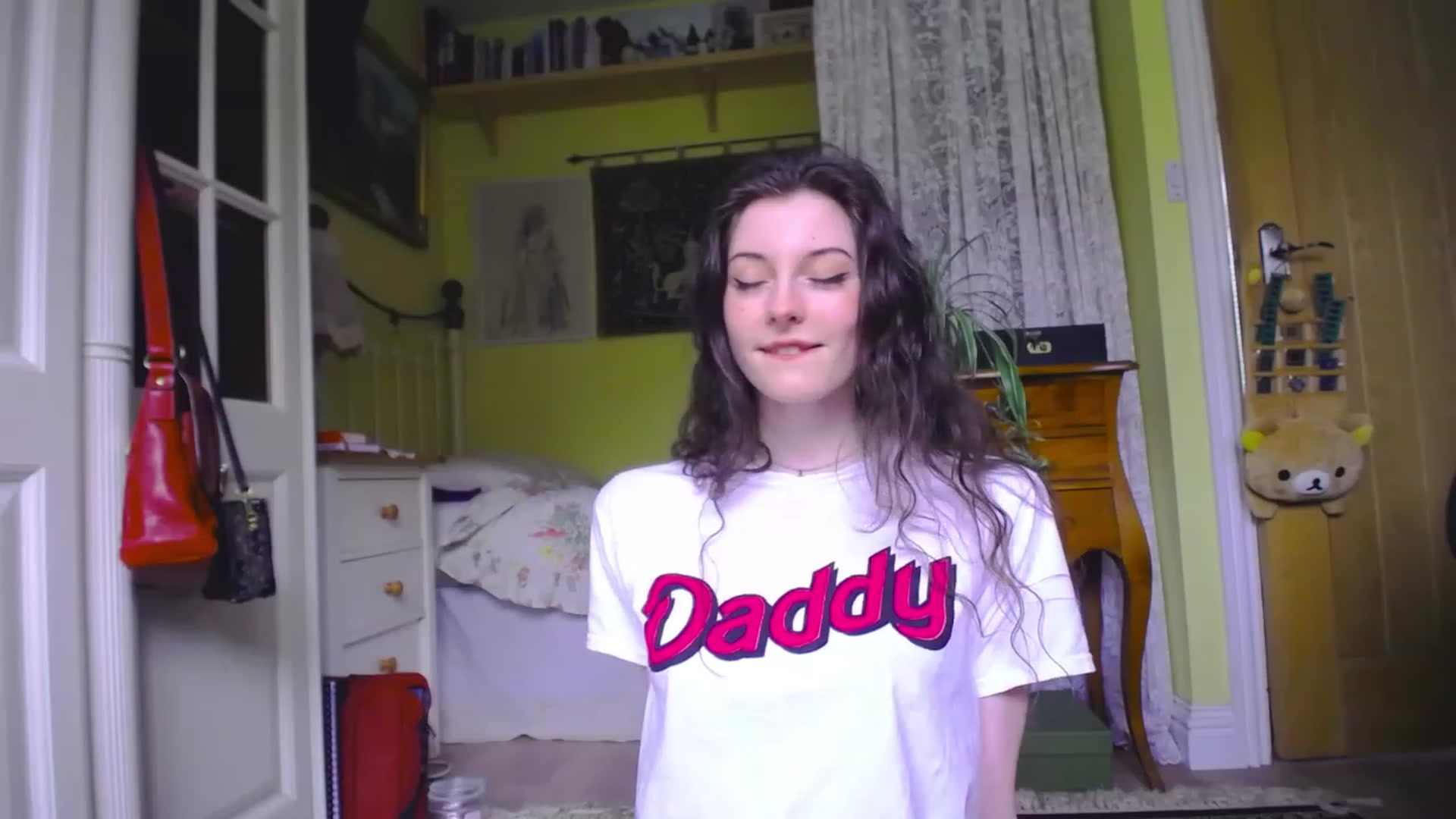 Gallery image thumbnail from viola__'s myfreecams stream on, 05/19/2023, 17:29 image 6 of 20
