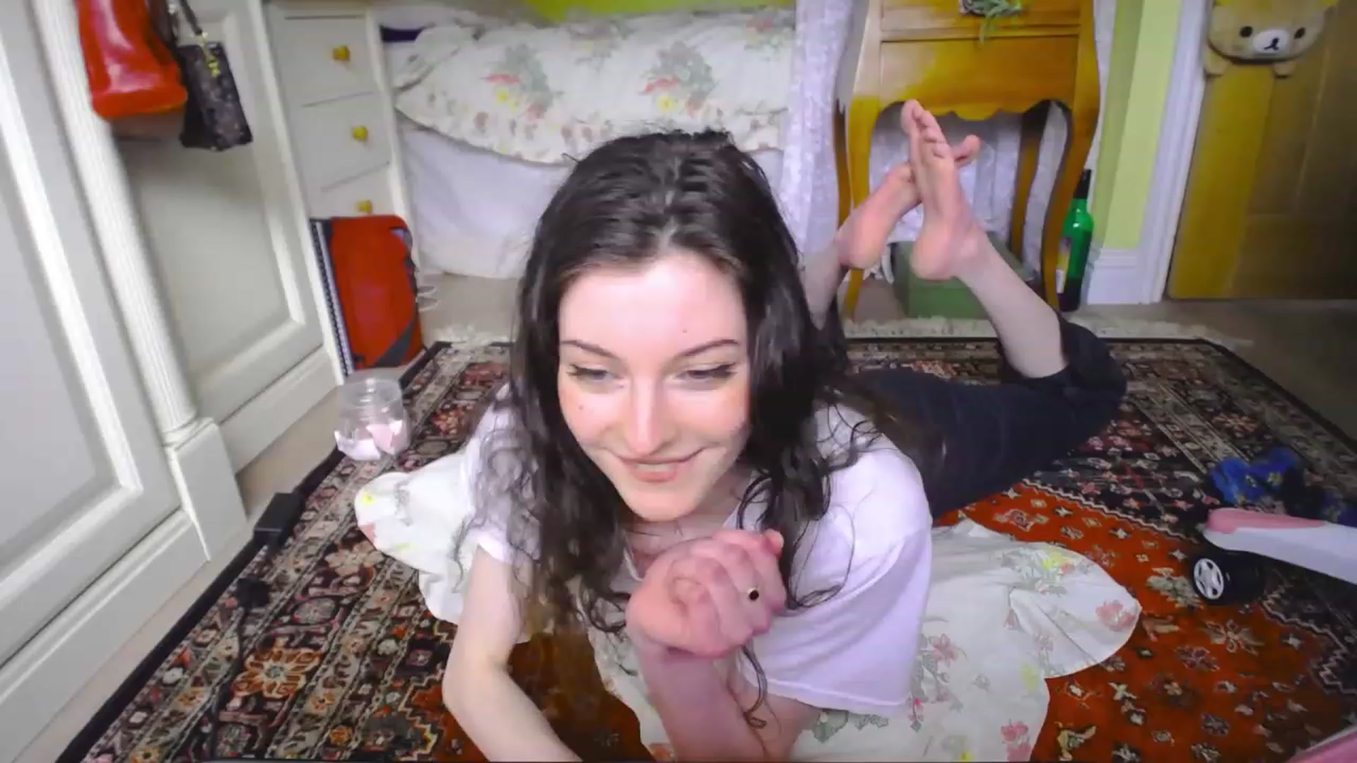 Gallery image thumbnail from viola__'s myfreecams stream on, 05/19/2023, 18:01 image 2 of 20