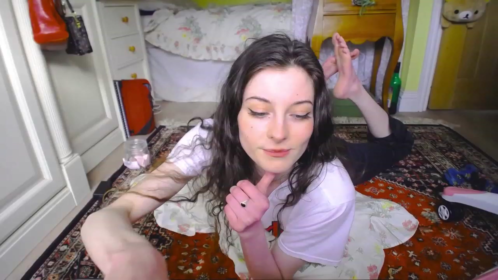 Gallery image thumbnail from viola__'s myfreecams stream on, 05/19/2023, 18:01 image 1 of 20