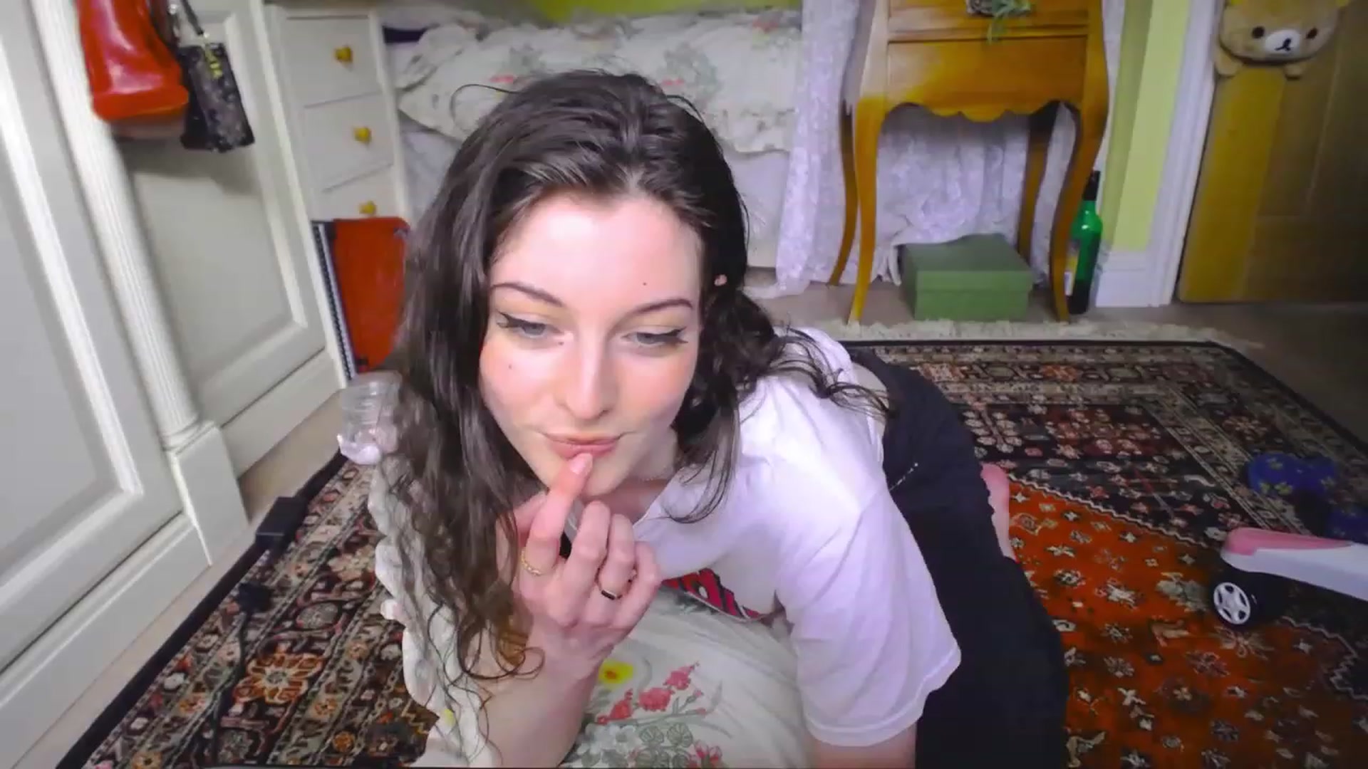 Gallery image thumbnail from viola__'s myfreecams stream on, 05/19/2023, 18:01 image 10 of 20