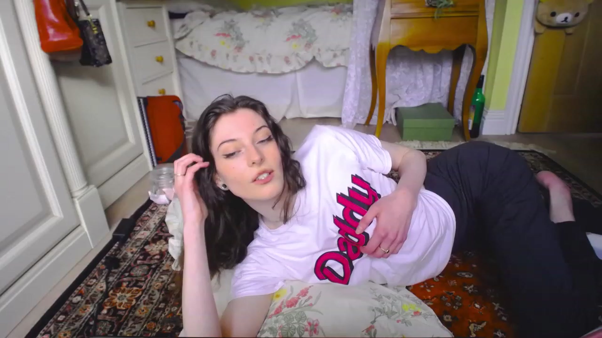 Gallery image thumbnail from viola__'s myfreecams stream on, 05/19/2023, 18:01 image 8 of 20