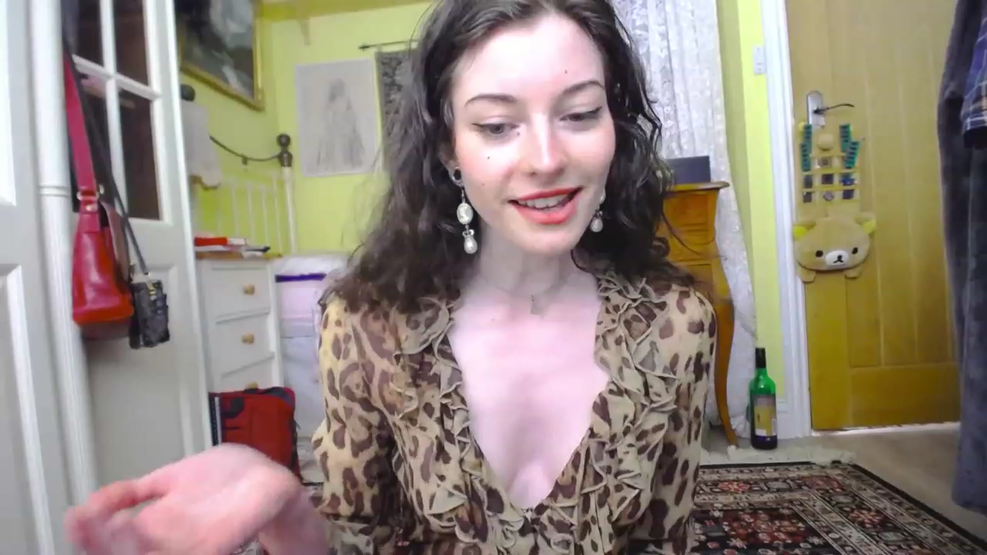 Gallery image thumbnail from viola__'s myfreecams stream on, 05/24/2023, 16:15 image 6 of 20