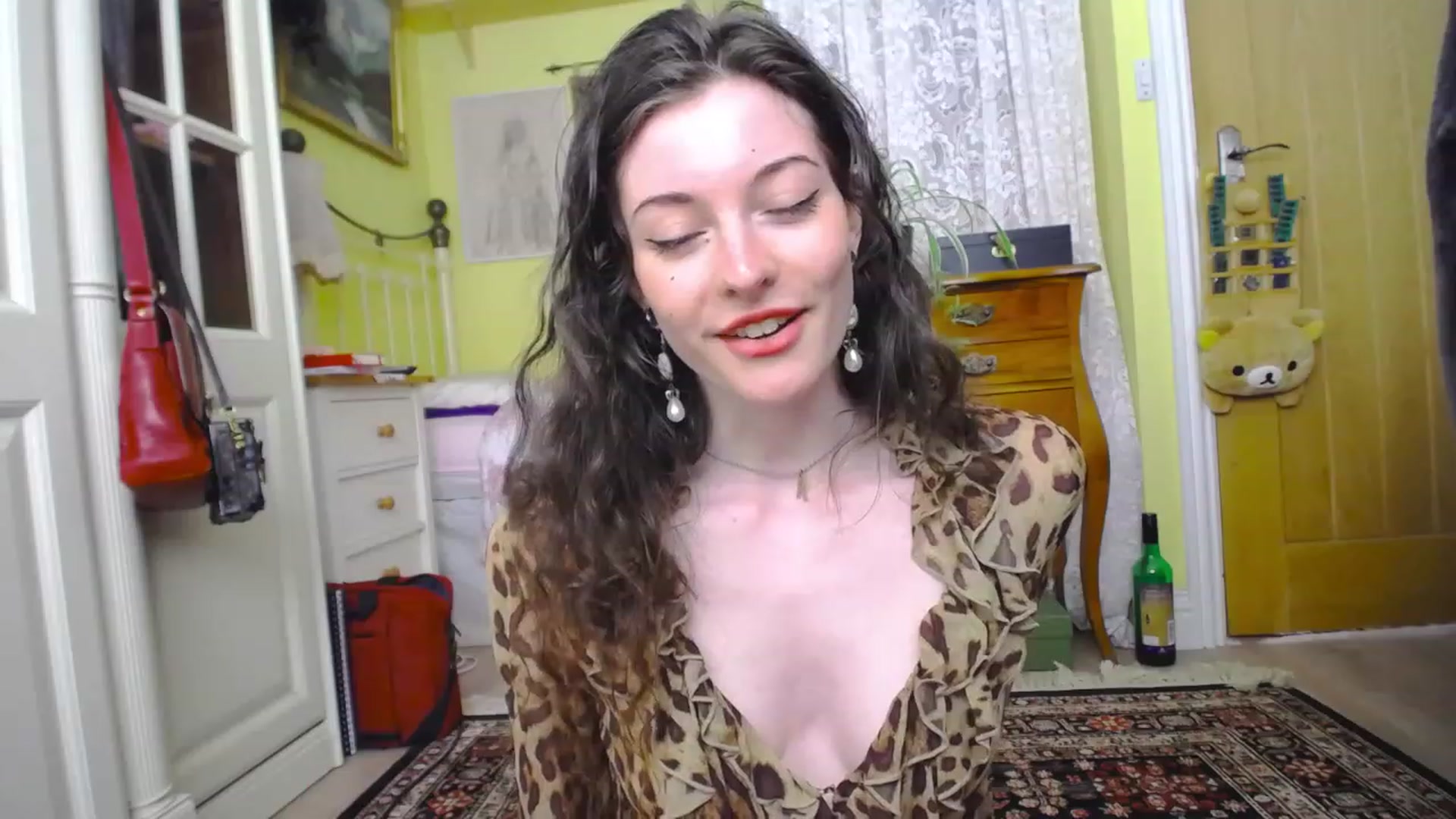 Gallery image thumbnail from viola__'s myfreecams stream on, 05/24/2023, 16:15 image 17 of 20