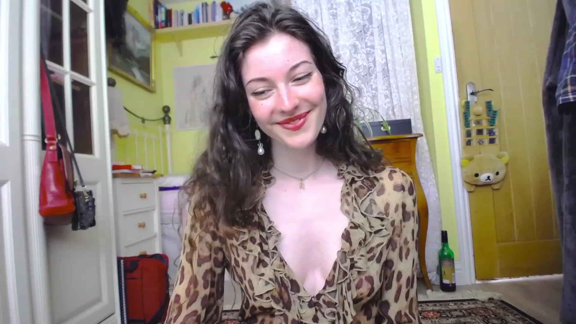 Gallery image thumbnail from viola__'s myfreecams stream on, 05/24/2023, 16:15 image 4 of 20