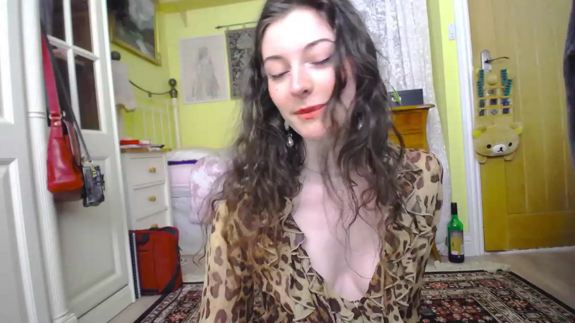 Gallery image thumbnail from viola__'s myfreecams stream on, 05/24/2023, 16:15 image 16 of 20