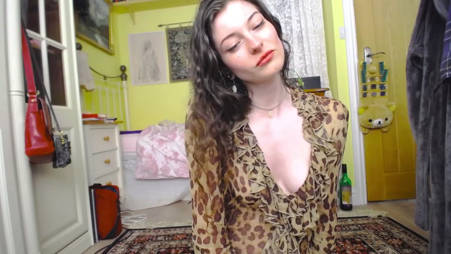 Gallery image thumbnail from viola__'s myfreecams stream on, 05/24/2023, 17:48 image 15 of 20