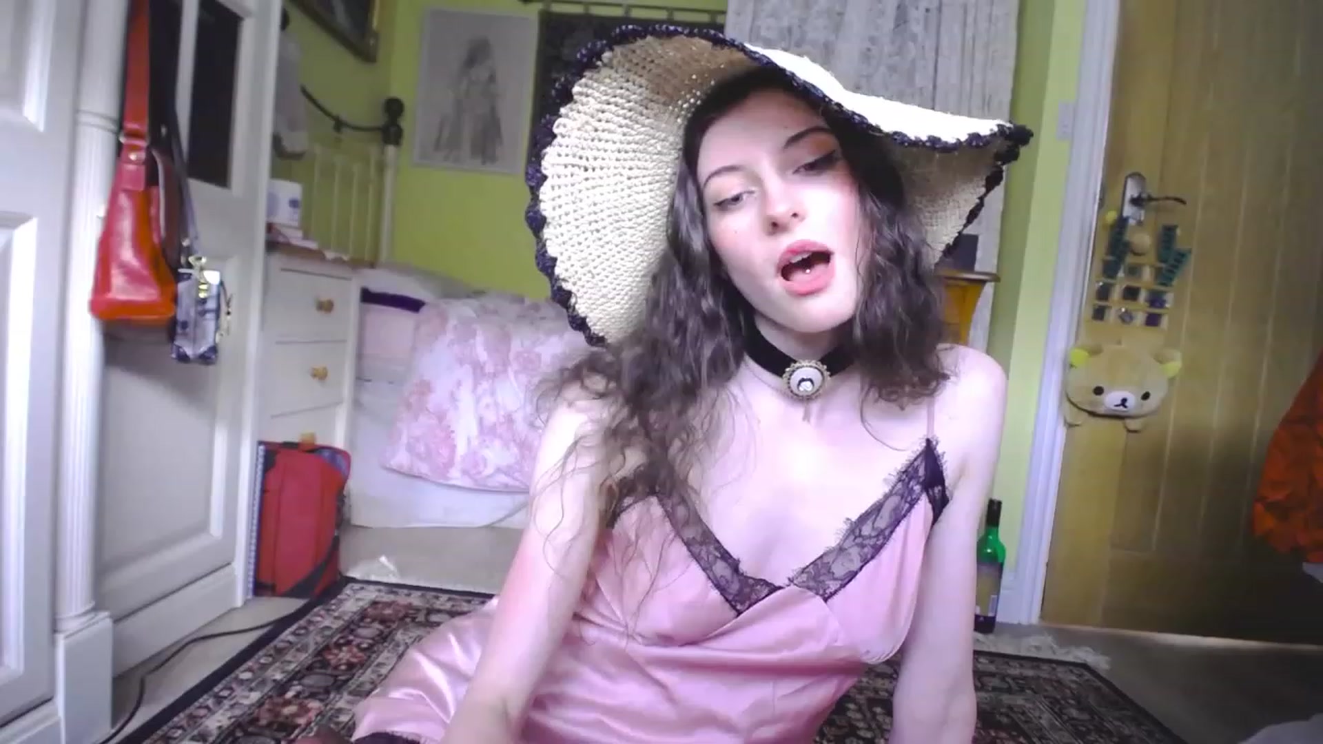 Gallery image thumbnail from viola__'s myfreecams stream on, 05/26/2023, 20:12 image 6 of 20