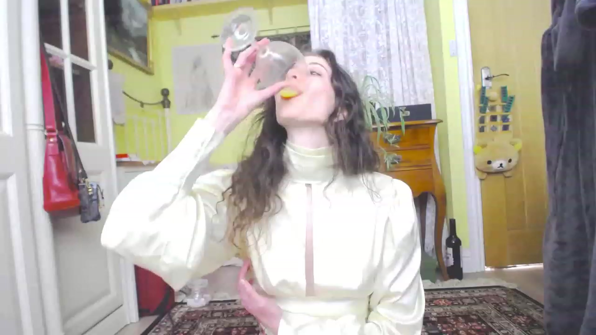 Gallery image thumbnail from viola__'s myfreecams stream on, 06/01/2023, 14:36 image 11 of 20