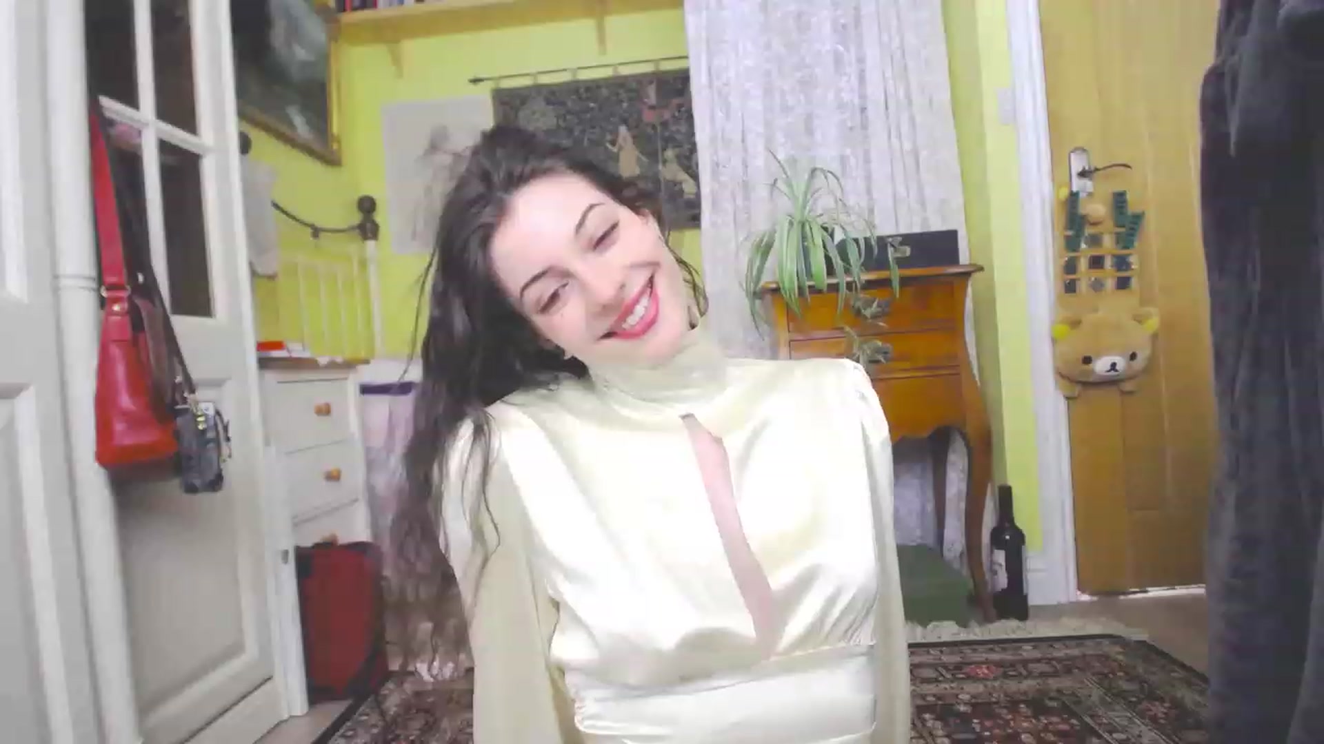 Gallery image thumbnail from viola__'s myfreecams stream on, 06/01/2023, 14:36 image 8 of 20