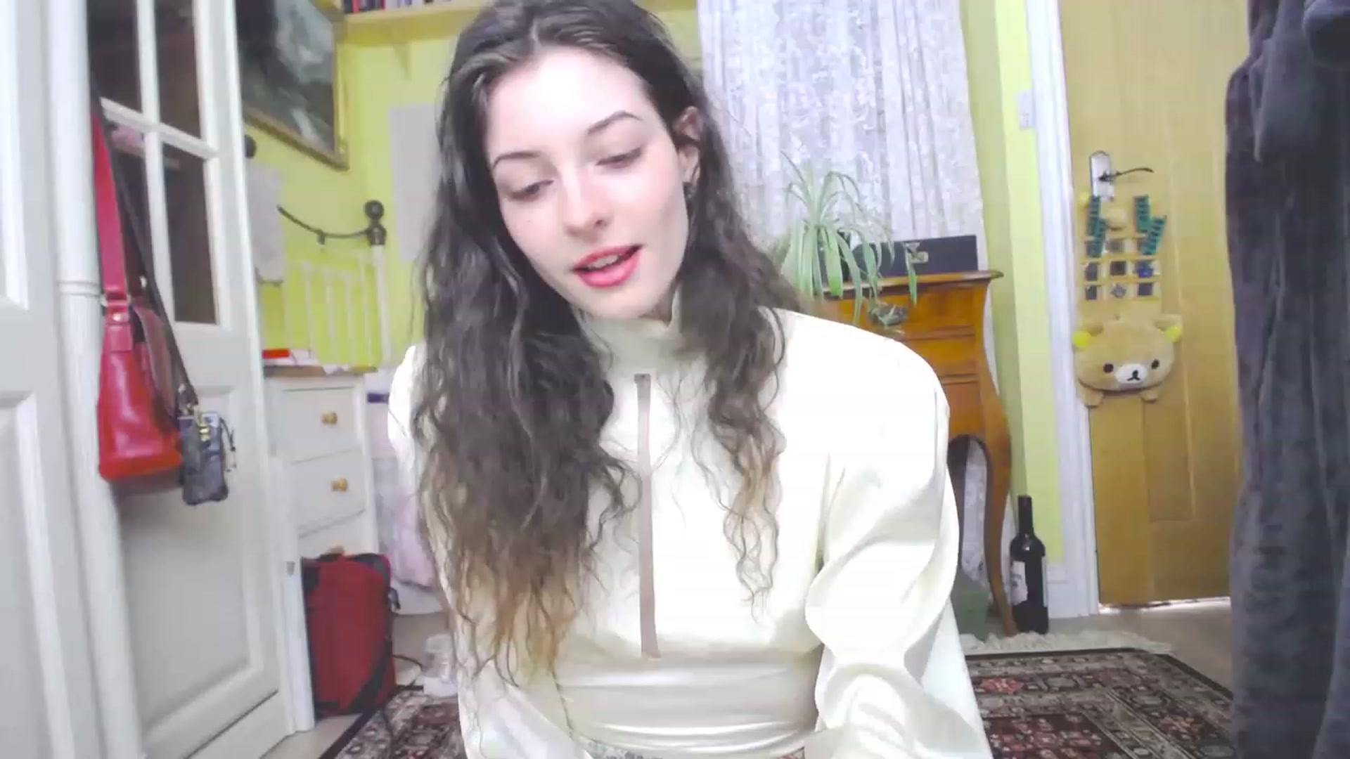 Gallery image thumbnail from viola__'s myfreecams stream on, 06/01/2023, 14:36 image 12 of 20