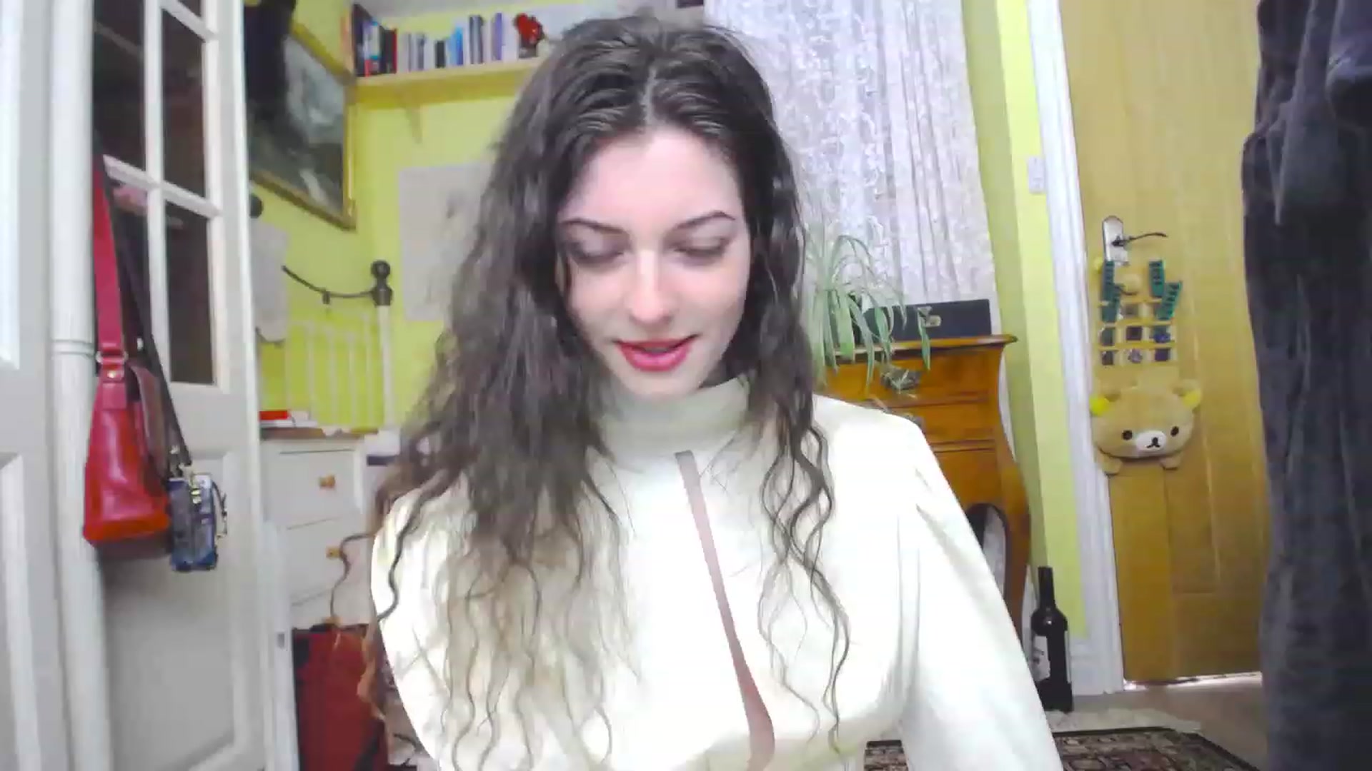 Gallery image thumbnail from viola__'s myfreecams stream on, 06/01/2023, 14:36 image 5 of 20