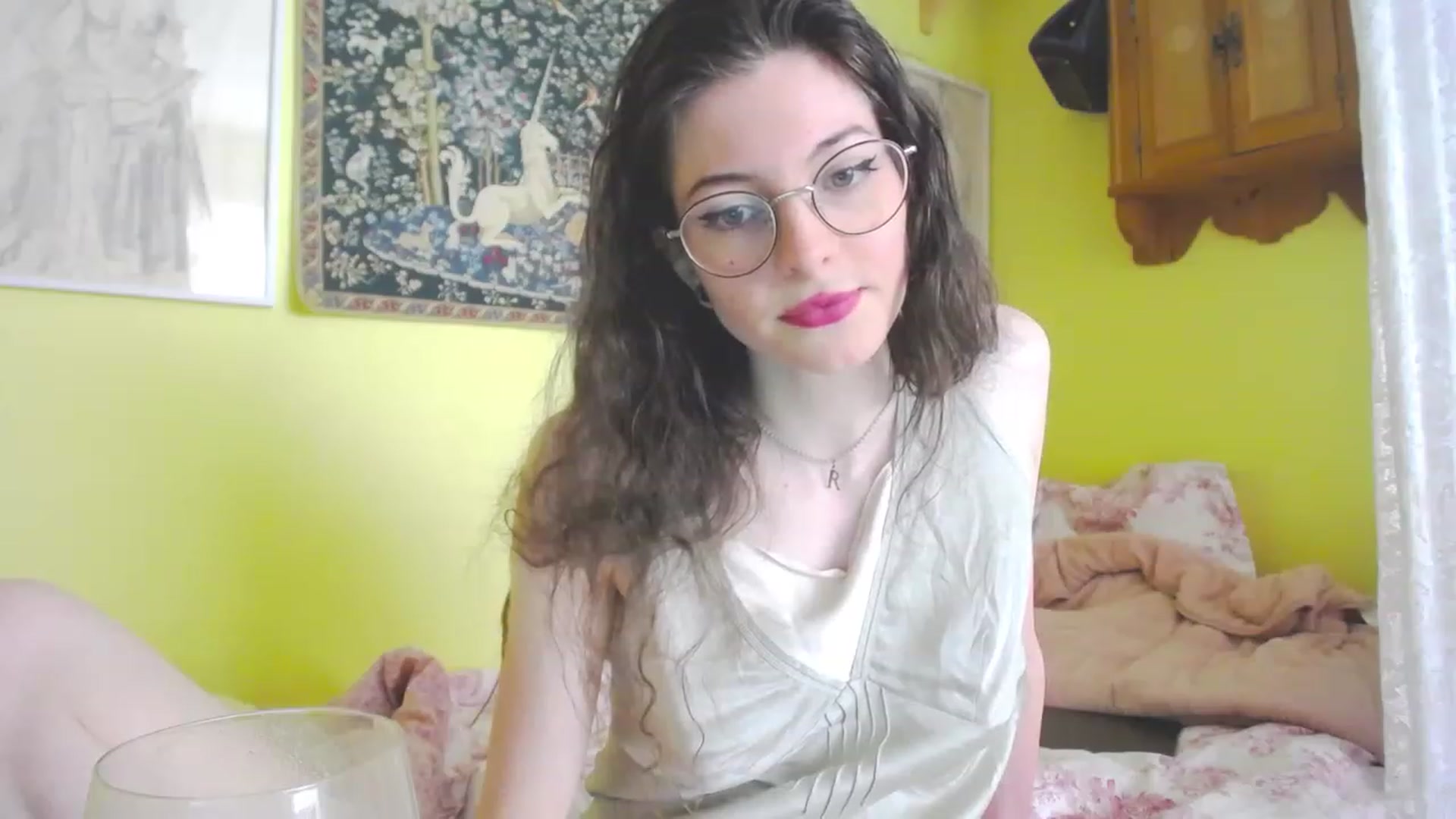 Gallery image thumbnail from viola__'s myfreecams stream on, 06/02/2023, 11:19 image 10 of 20