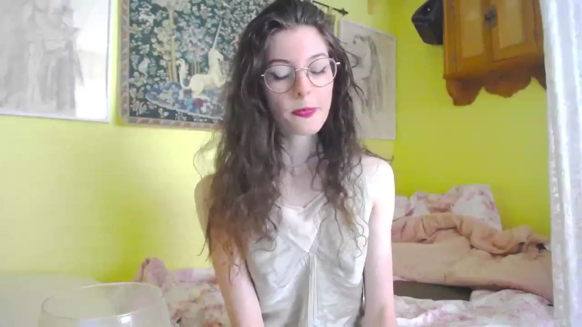 Gallery image thumbnail from viola__'s myfreecams stream on, 06/02/2023, 11:19 image 3 of 20