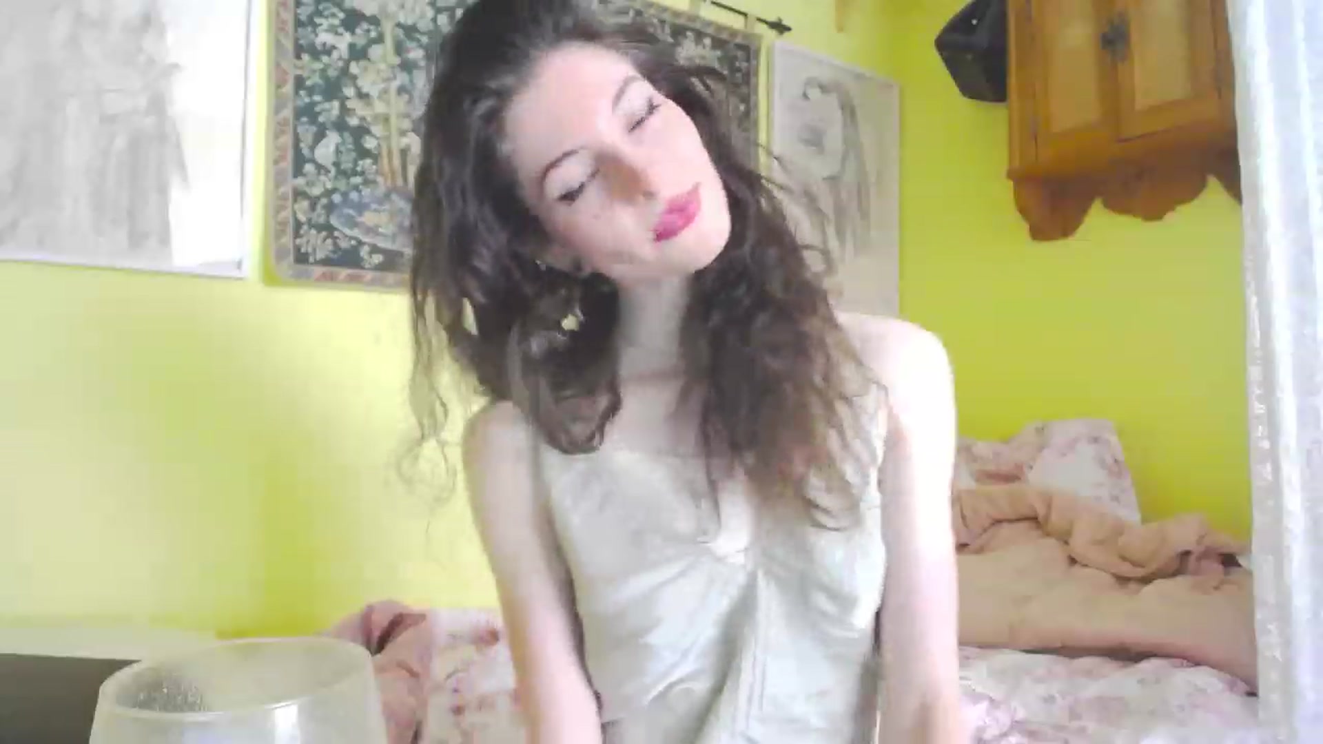 Gallery image thumbnail from viola__'s myfreecams stream on, 06/02/2023, 11:19 image 14 of 20