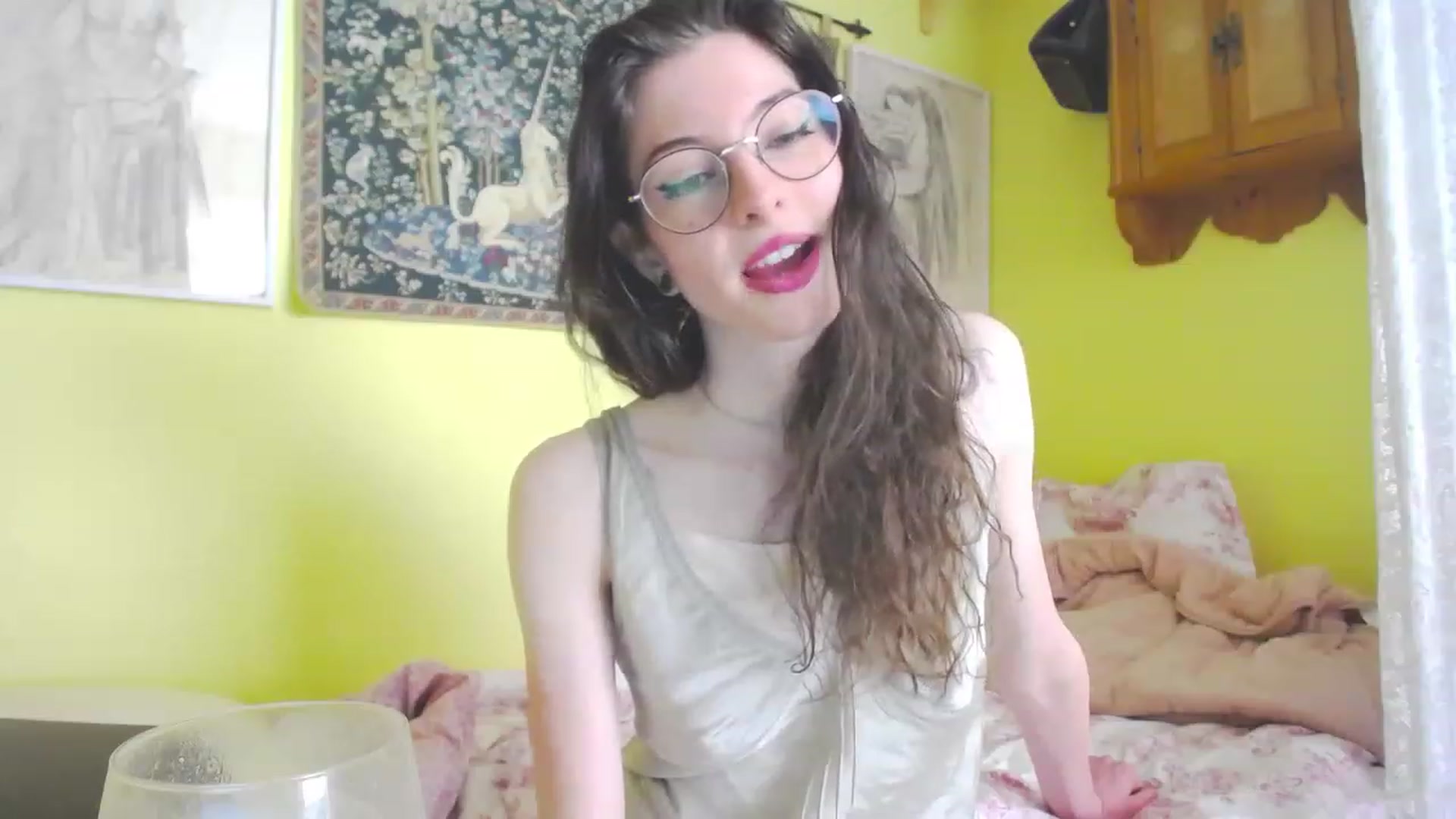 Gallery image thumbnail from viola__'s myfreecams stream on, 06/02/2023, 11:19 image 13 of 20
