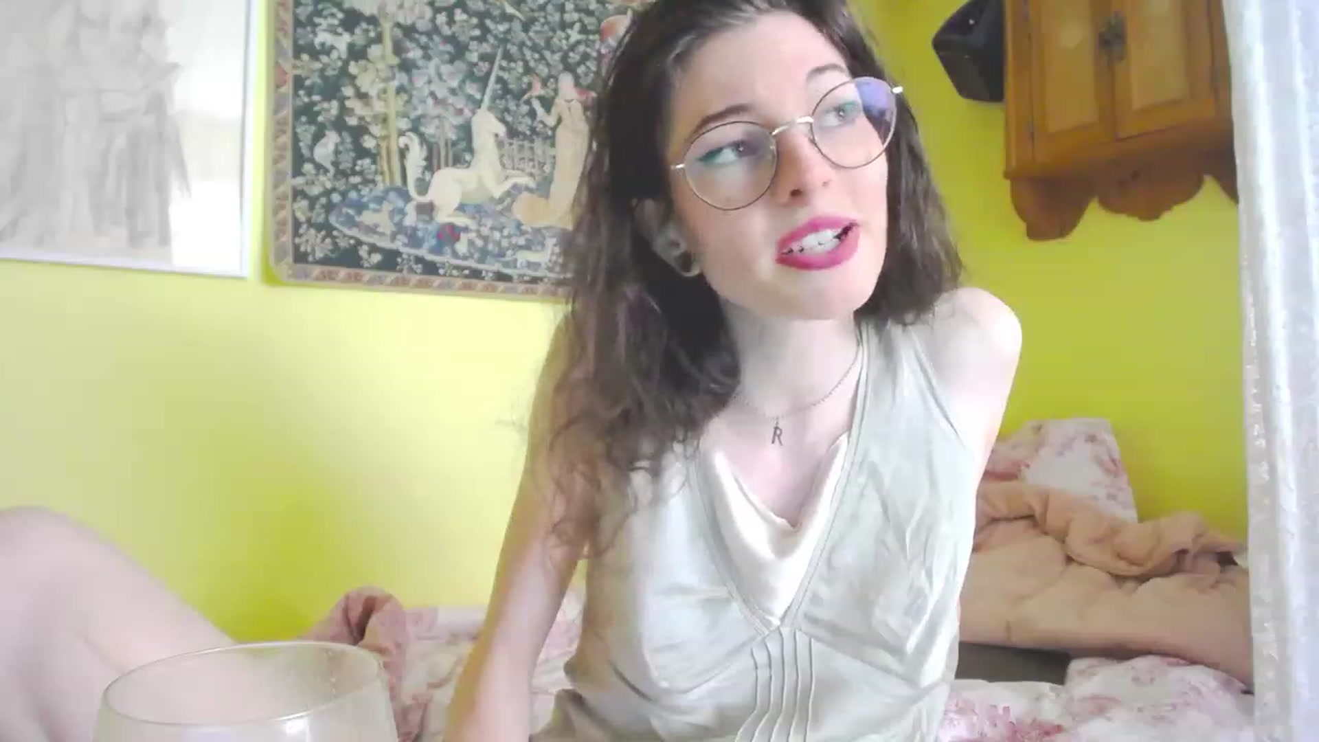 Gallery image thumbnail from viola__'s myfreecams stream on, 06/02/2023, 11:19 image 8 of 20