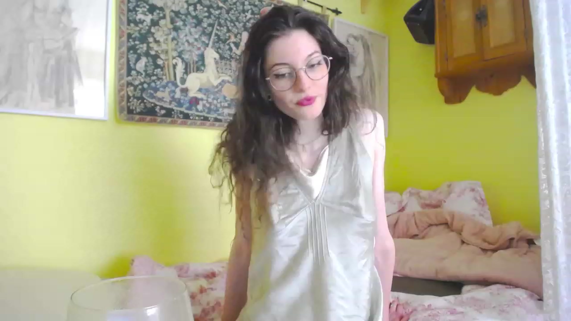 Gallery image thumbnail from viola__'s myfreecams stream on, 06/02/2023, 11:19 image 2 of 20