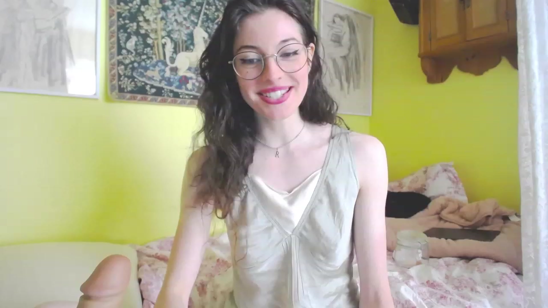 Gallery image thumbnail from viola__'s myfreecams stream on, 06/02/2023, 12:55 image 16 of 20