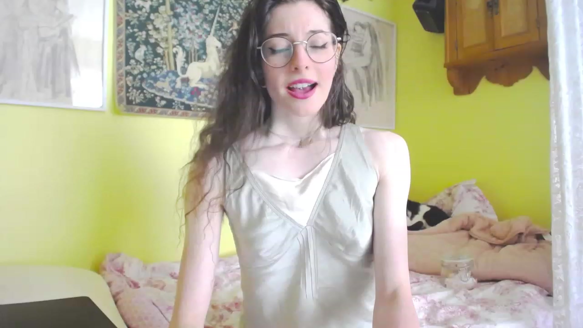 Gallery image thumbnail from viola__'s myfreecams stream on, 06/02/2023, 12:55 image 3 of 20