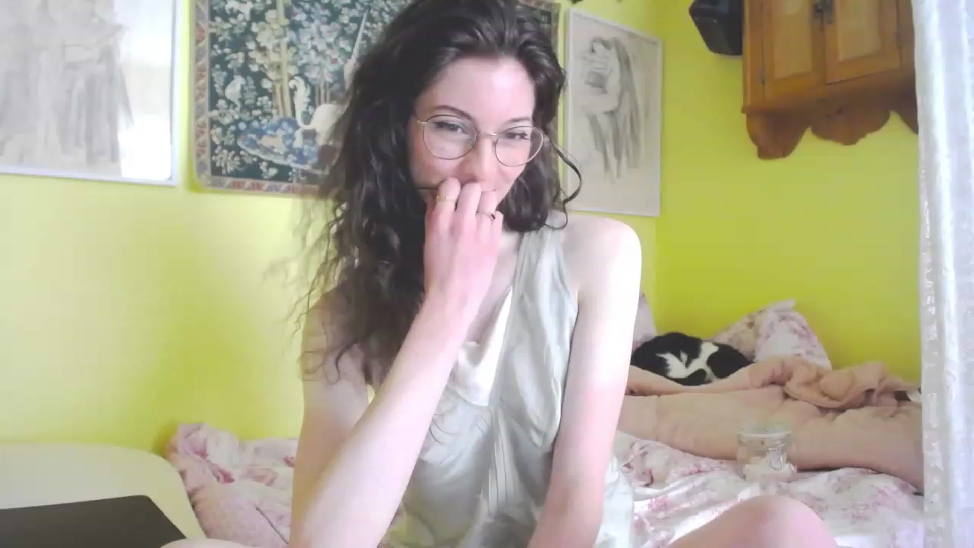 Gallery image thumbnail from viola__'s myfreecams stream on, 06/02/2023, 12:55 image 2 of 20