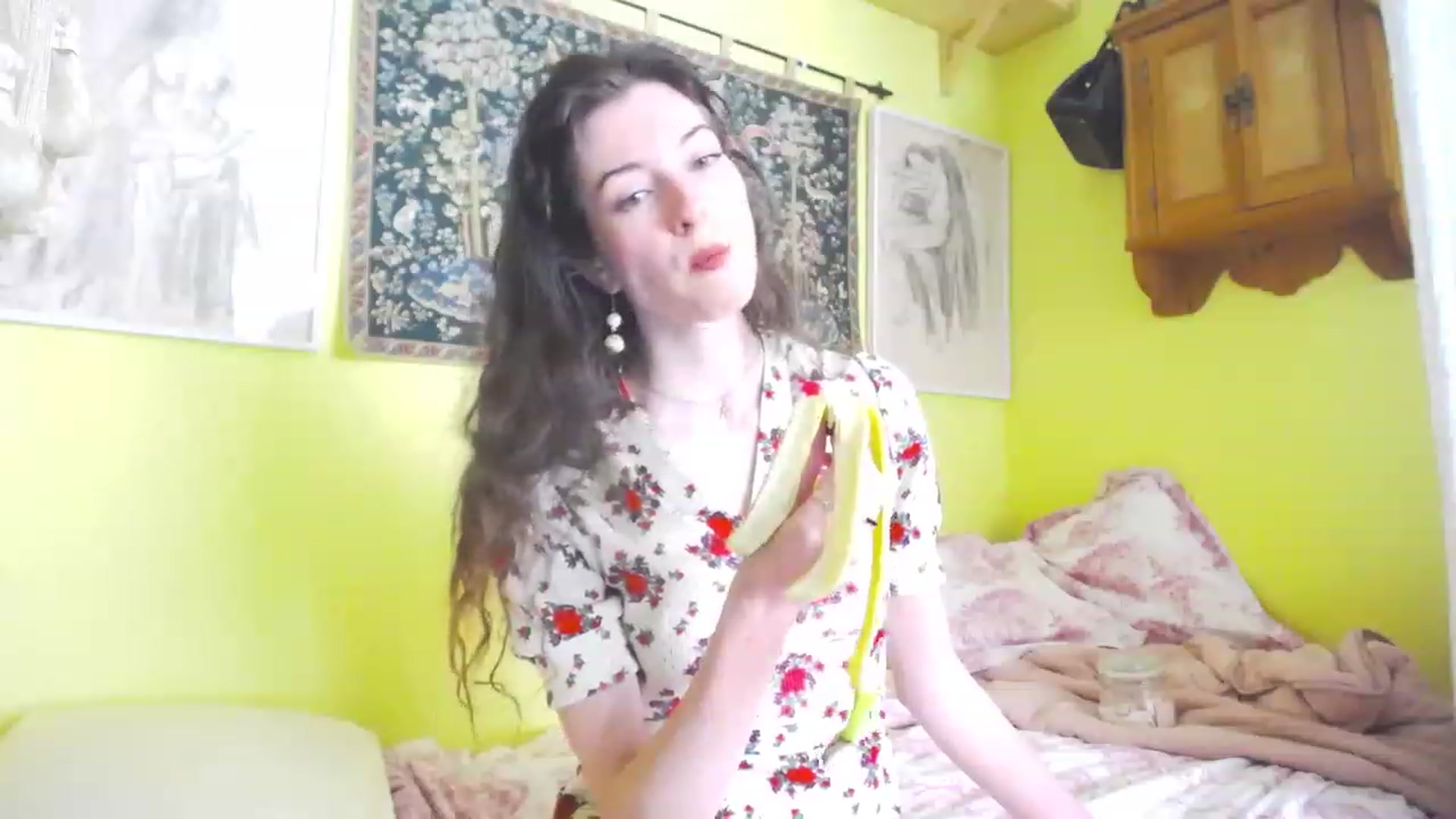 Gallery image thumbnail from viola__'s myfreecams stream on, 06/08/2023, 14:33 image 11 of 20
