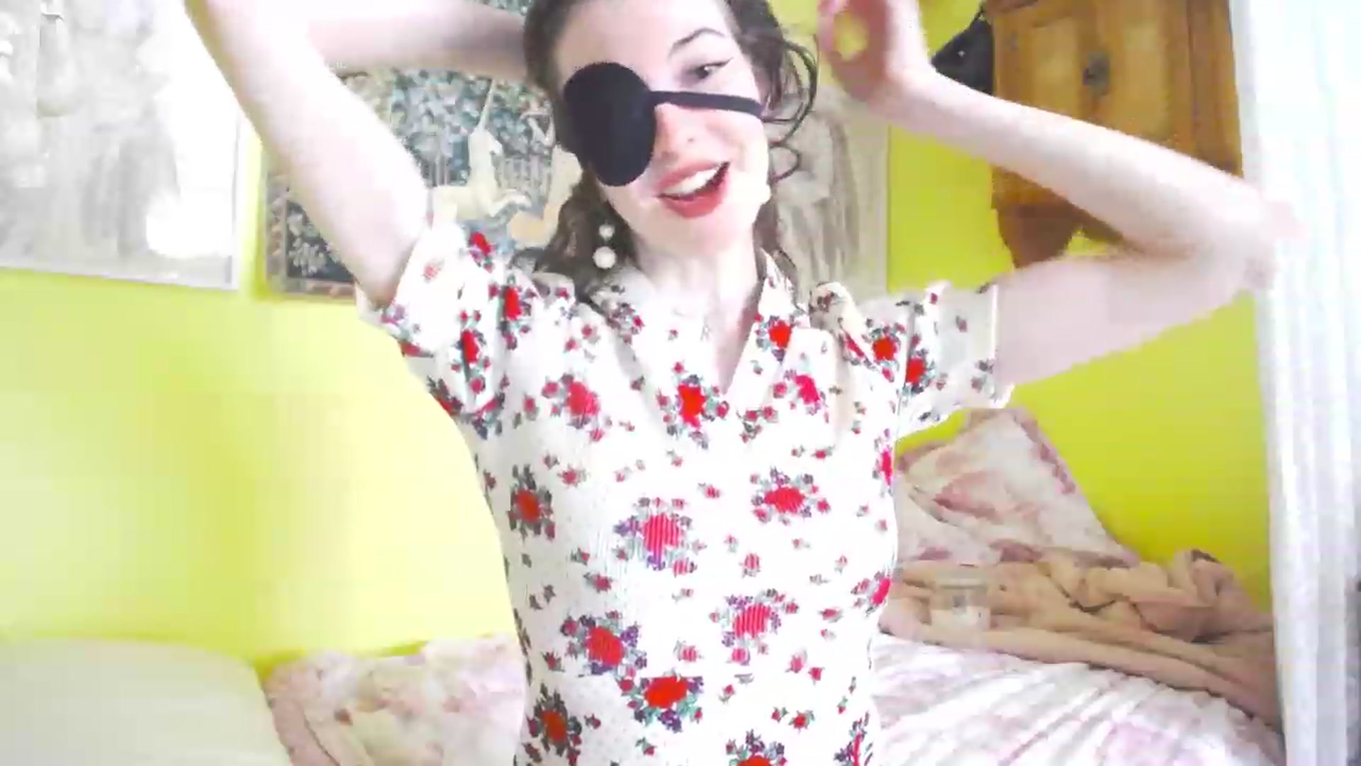 Gallery image thumbnail from viola__'s myfreecams stream on, 06/08/2023, 14:33 image 5 of 20