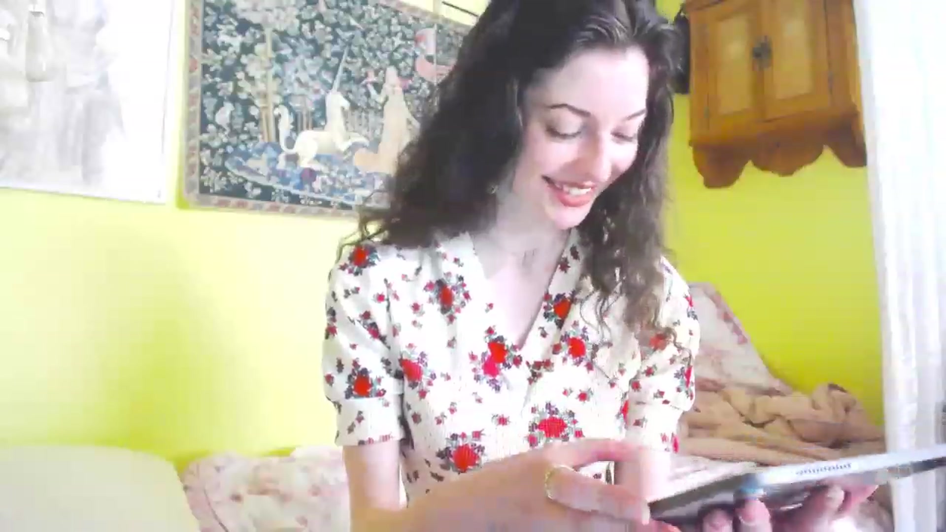 Gallery image thumbnail from viola__'s myfreecams stream on, 06/08/2023, 14:33 image 4 of 20