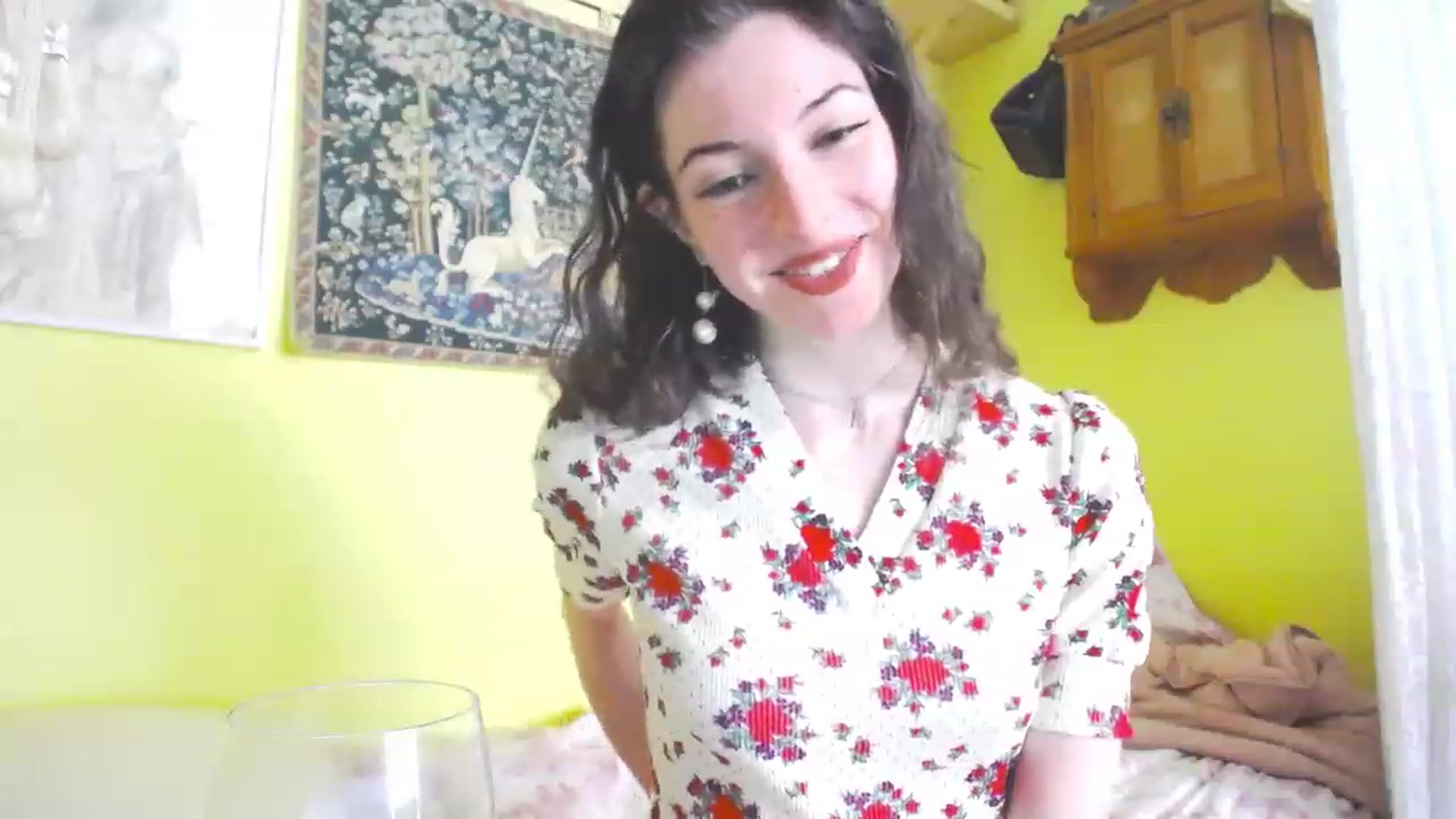 Gallery image thumbnail from viola__'s myfreecams stream on, 06/08/2023, 14:33 image 12 of 20