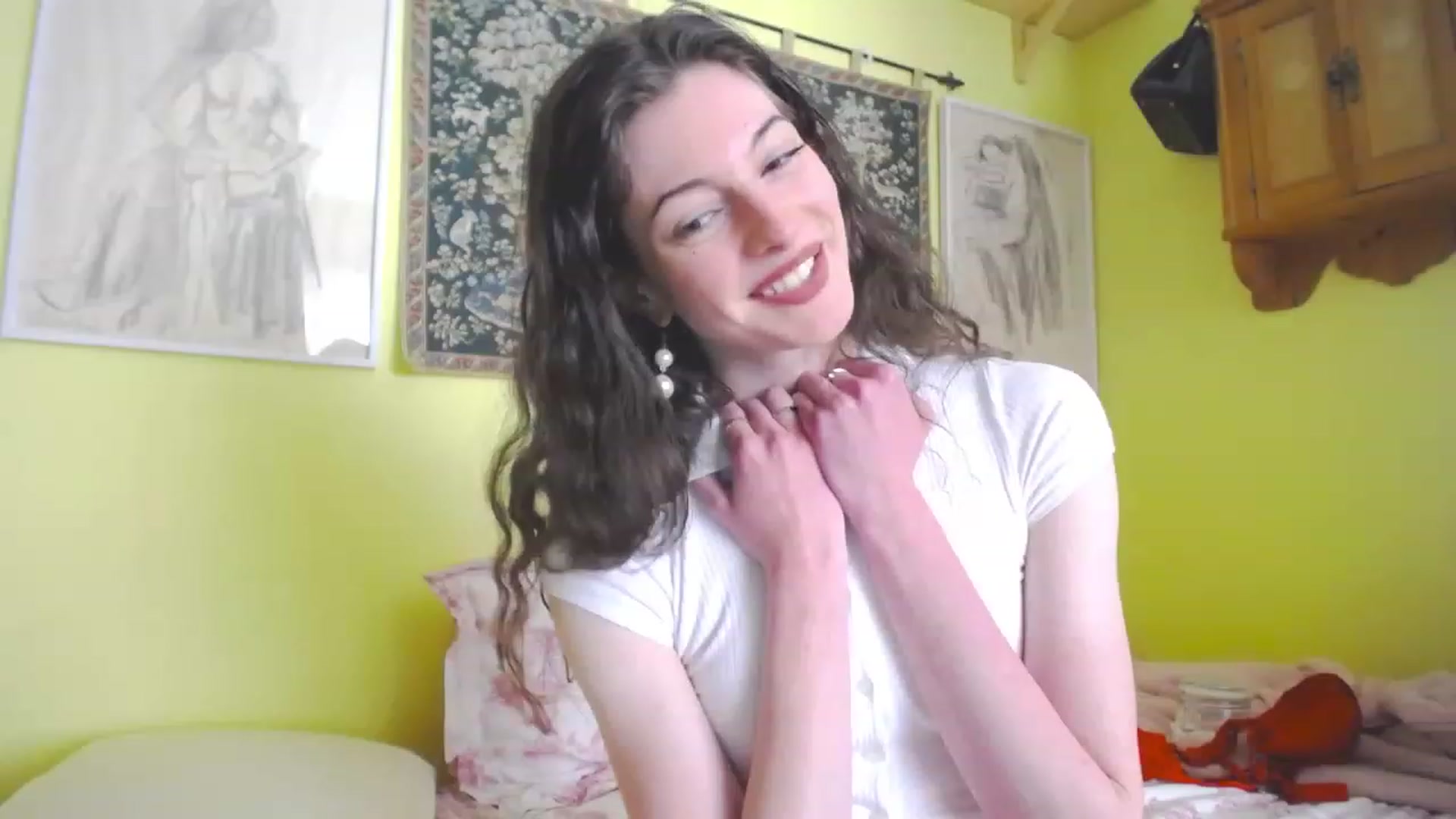Gallery image thumbnail from viola__'s myfreecams stream on, 06/08/2023, 16:25 image 7 of 20