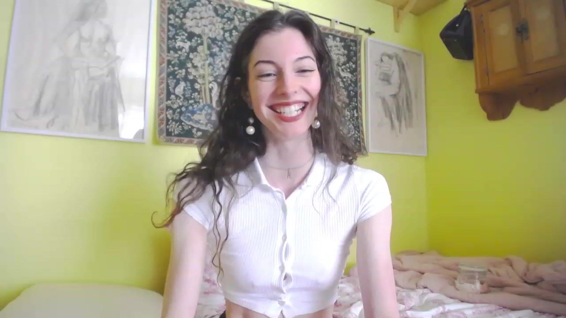 Gallery image thumbnail from viola__'s myfreecams stream on, 06/08/2023, 16:25 image 2 of 20