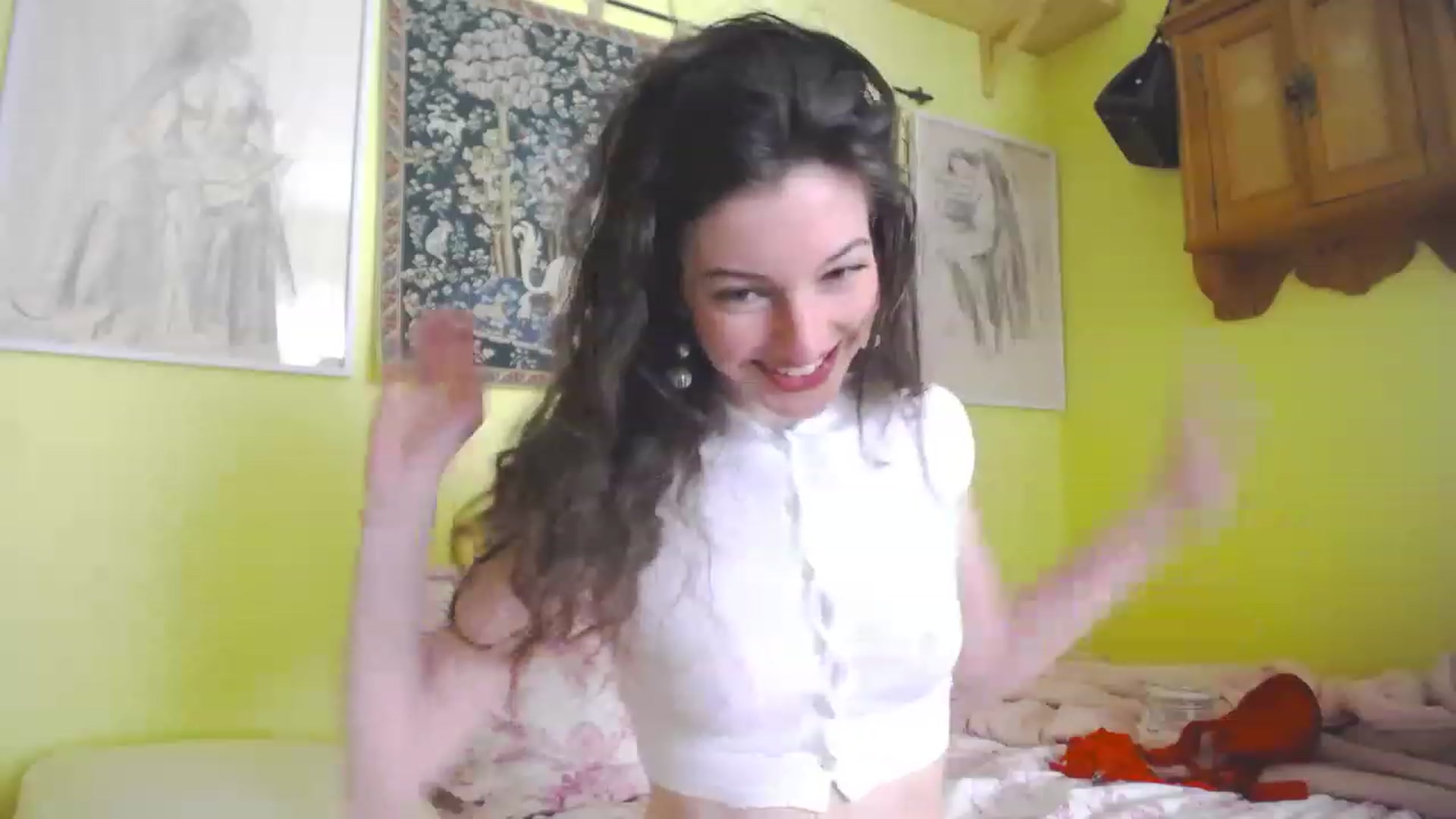 Gallery image thumbnail from viola__'s myfreecams stream on, 06/08/2023, 16:25 image 15 of 20