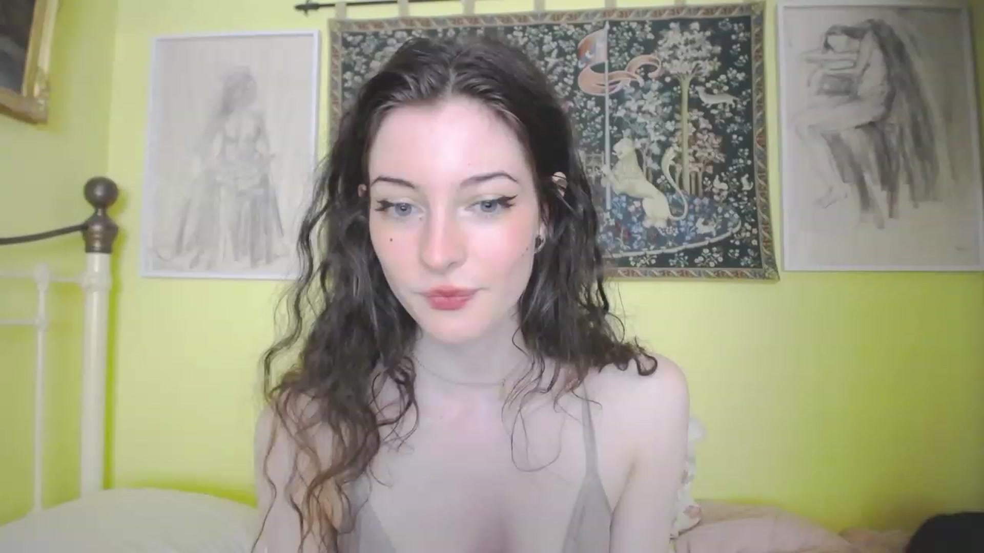 Gallery image thumbnail from viola__'s myfreecams stream on, 06/14/2023, 12:47 image 6 of 20