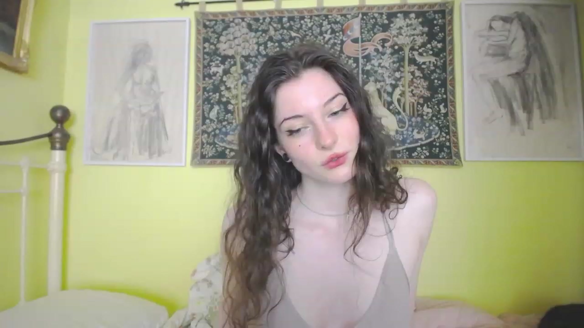 Gallery image thumbnail from viola__'s myfreecams stream on, 06/14/2023, 12:47 image 4 of 20