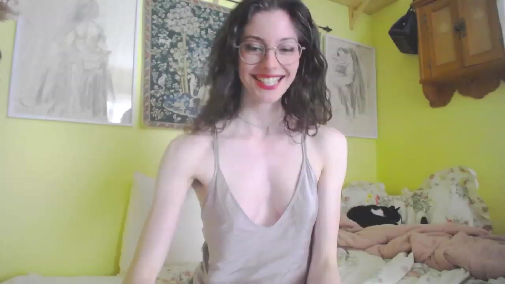 Gallery image thumbnail from viola__'s myfreecams stream on, 06/16/2023, 14:19 image 16 of 20