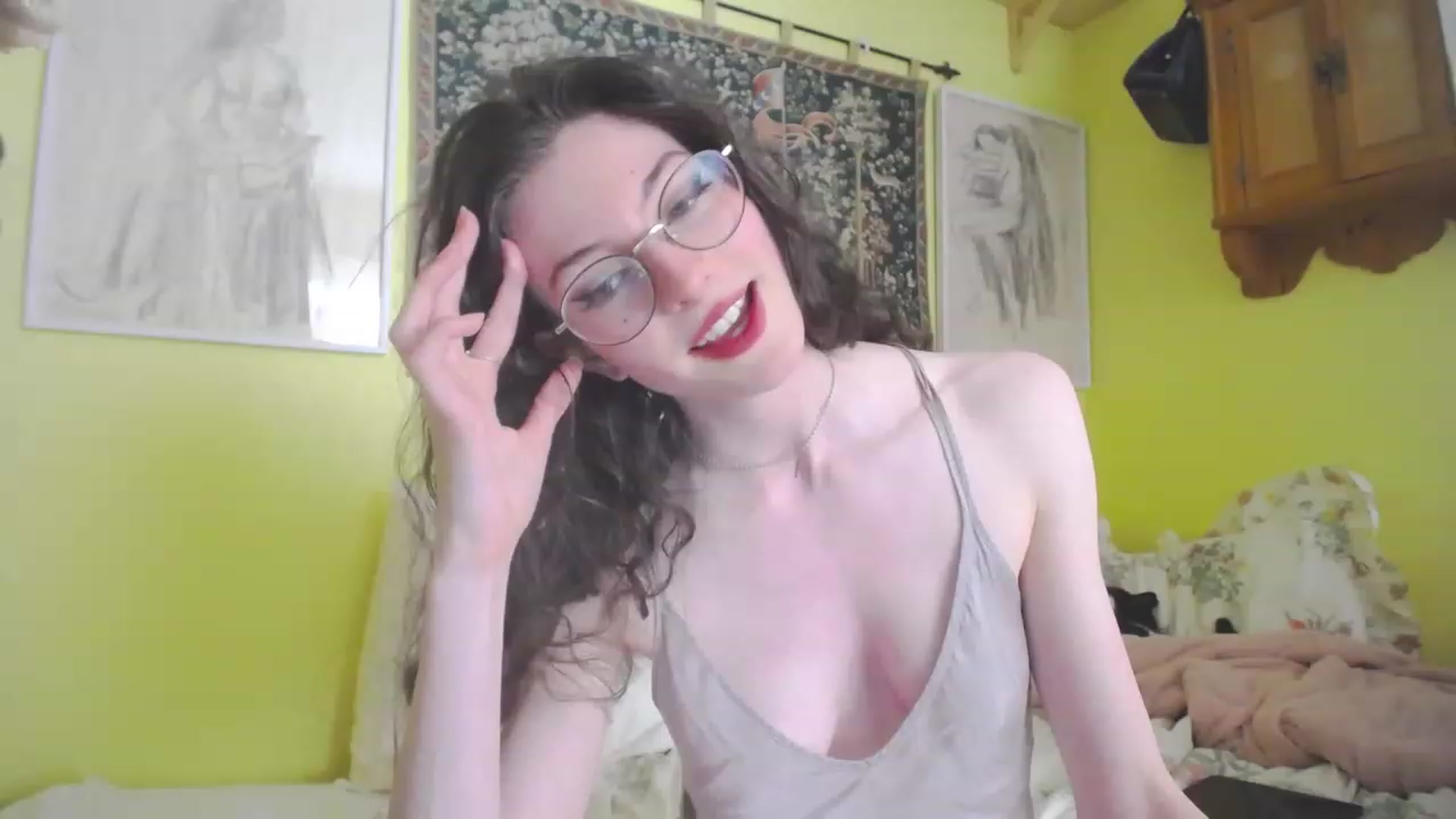 Gallery image thumbnail from viola__'s myfreecams stream on, 06/16/2023, 17:03 image 3 of 20