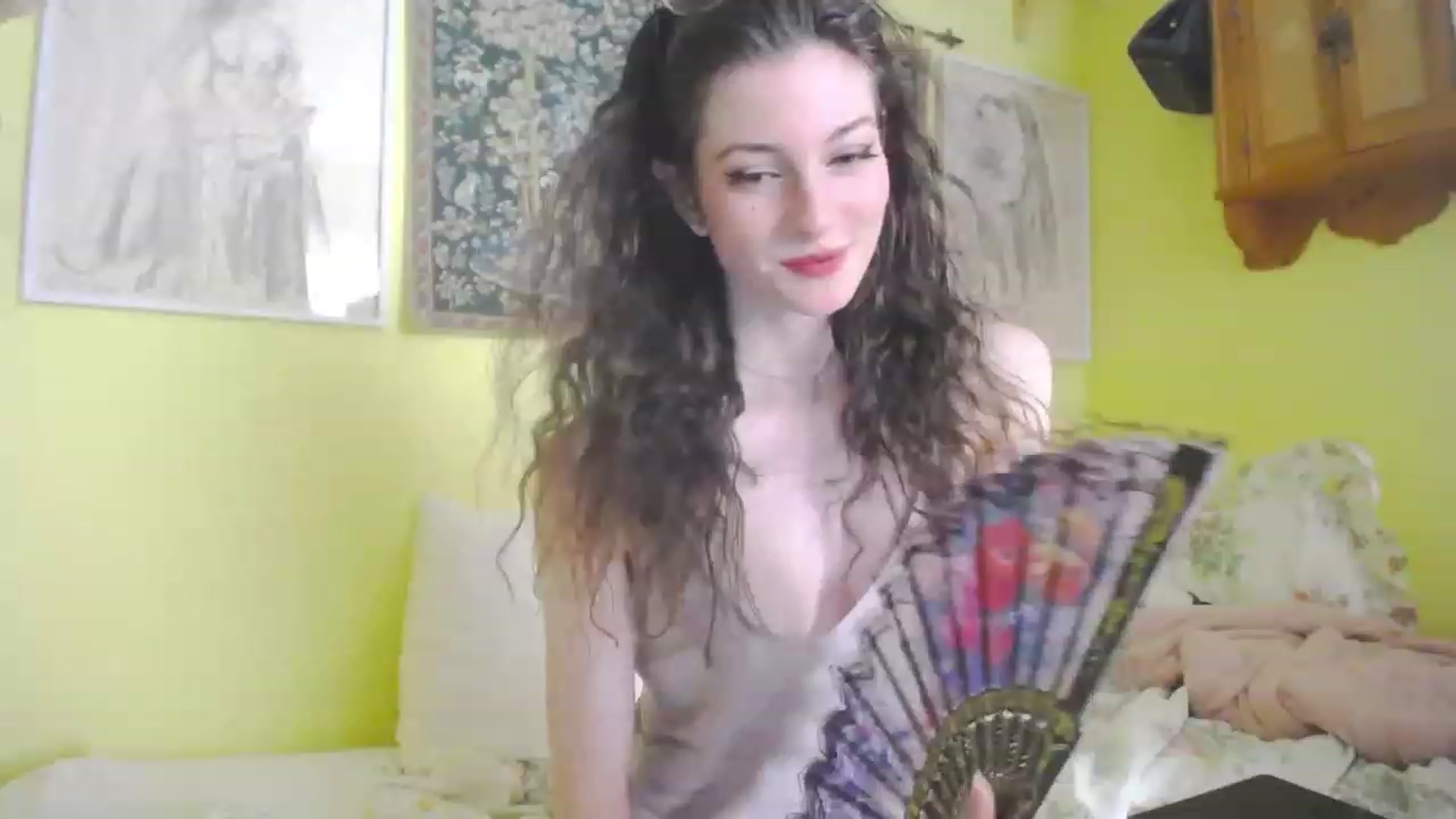 Gallery image thumbnail from viola__'s myfreecams stream on, 06/16/2023, 17:03 image 7 of 20