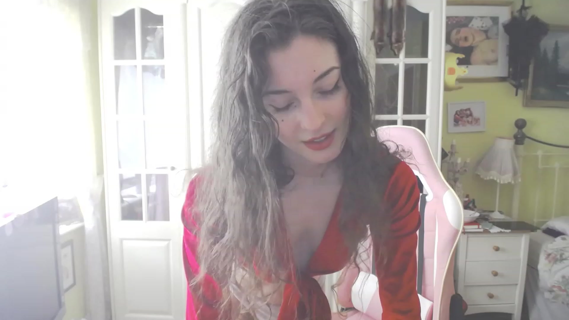 Gallery image thumbnail from viola__'s myfreecams stream on, 06/28/2023, 13:34 image 15 of 20