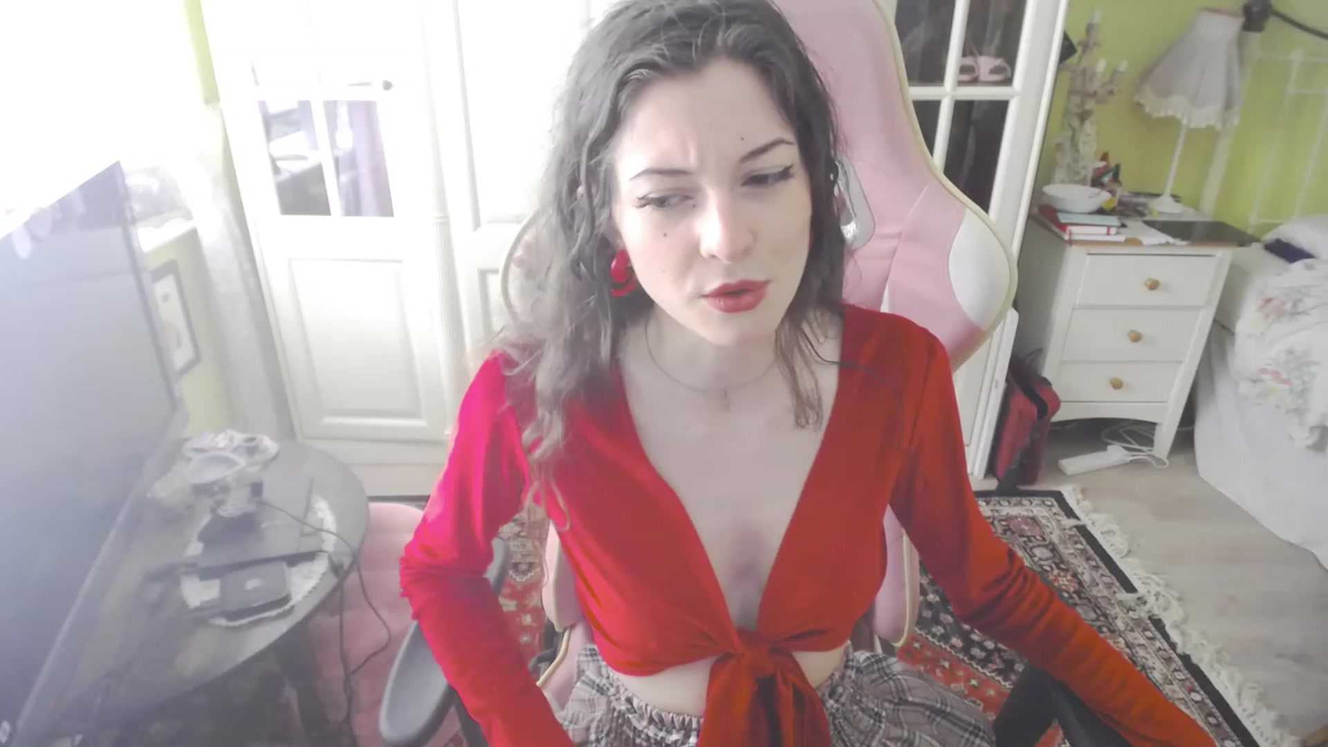 Gallery image thumbnail from viola__'s myfreecams stream on, 06/28/2023, 13:34 image 9 of 20