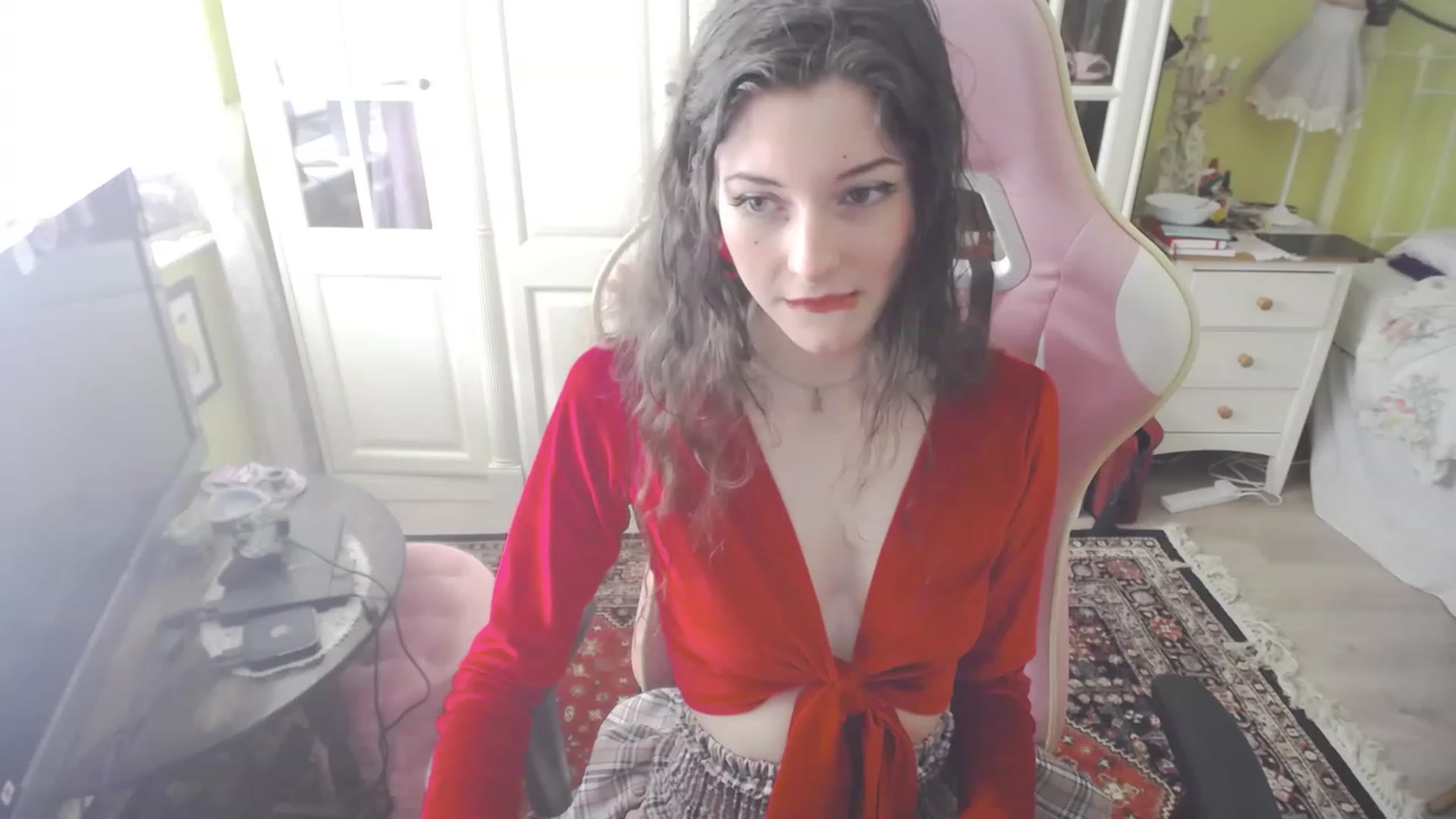 Gallery image thumbnail from viola__'s myfreecams stream on, 06/28/2023, 13:34 image 10 of 20