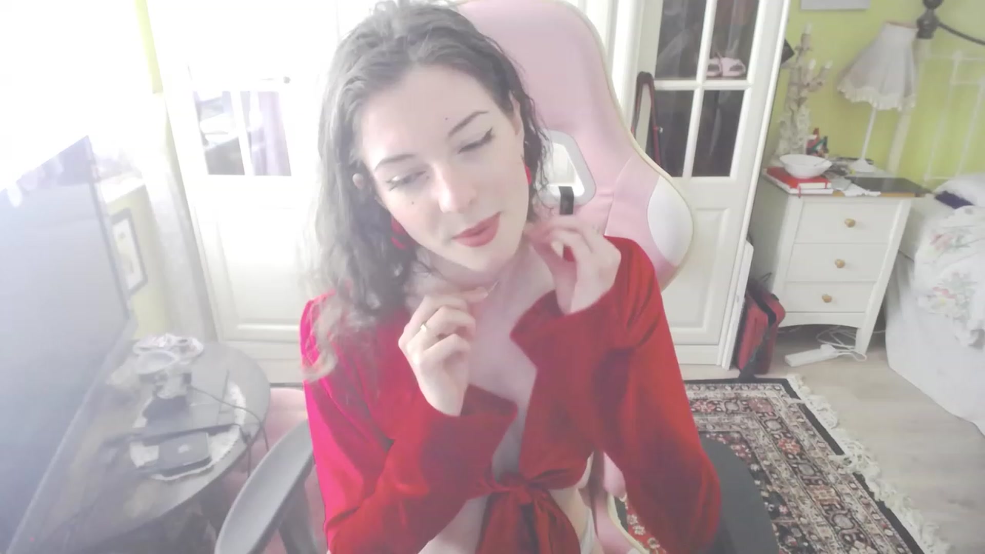 Gallery image thumbnail from viola__'s myfreecams stream on, 06/28/2023, 13:49 image 5 of 20