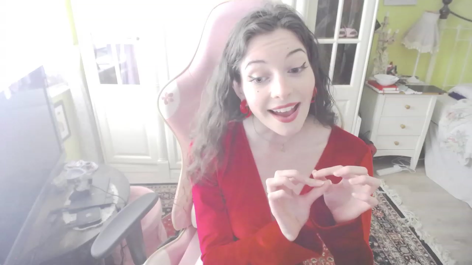 Gallery image thumbnail from viola__'s myfreecams stream on, 06/28/2023, 13:49 image 12 of 20