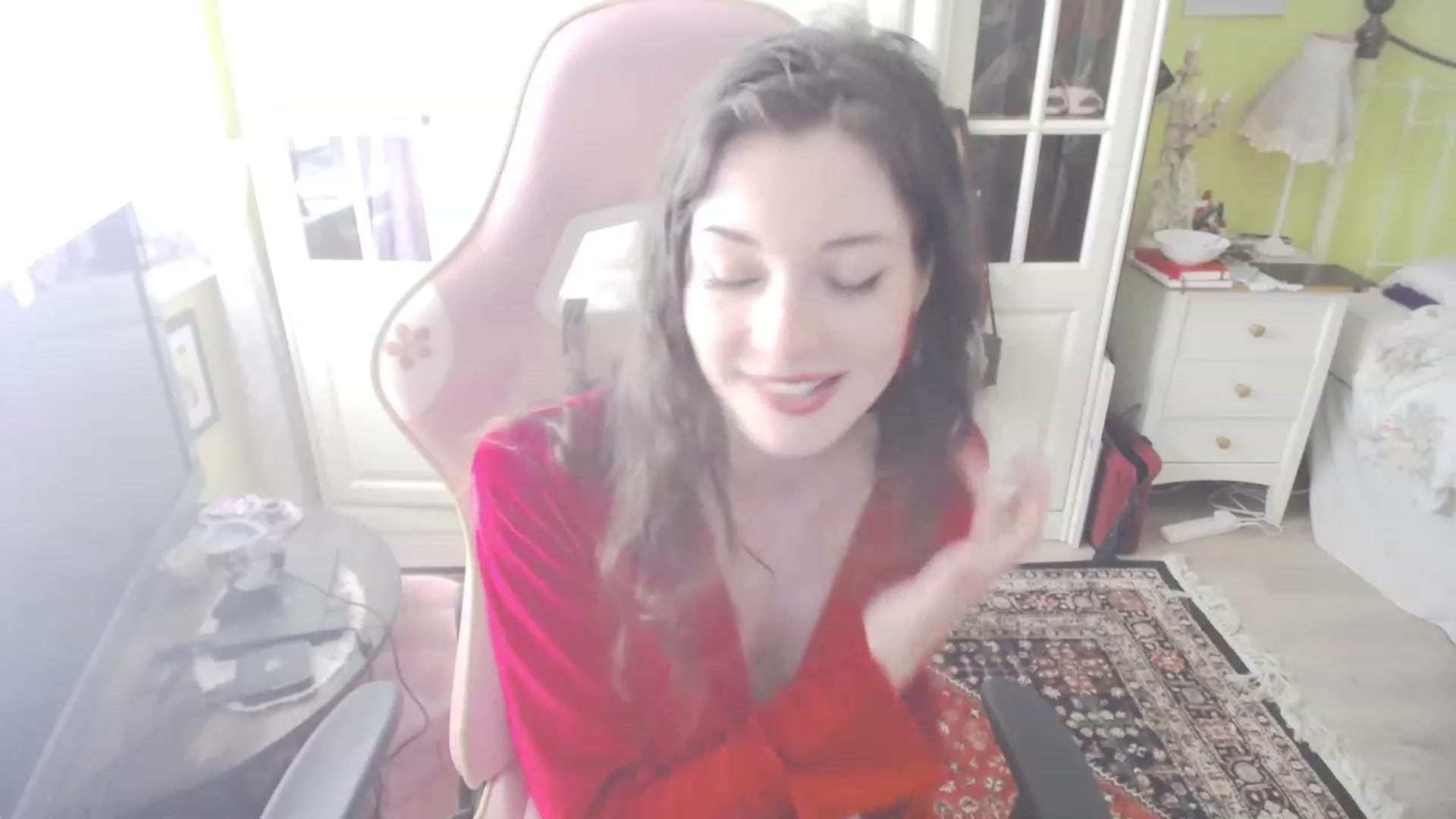 Gallery image thumbnail from viola__'s myfreecams stream on, 06/28/2023, 13:49 image 19 of 20
