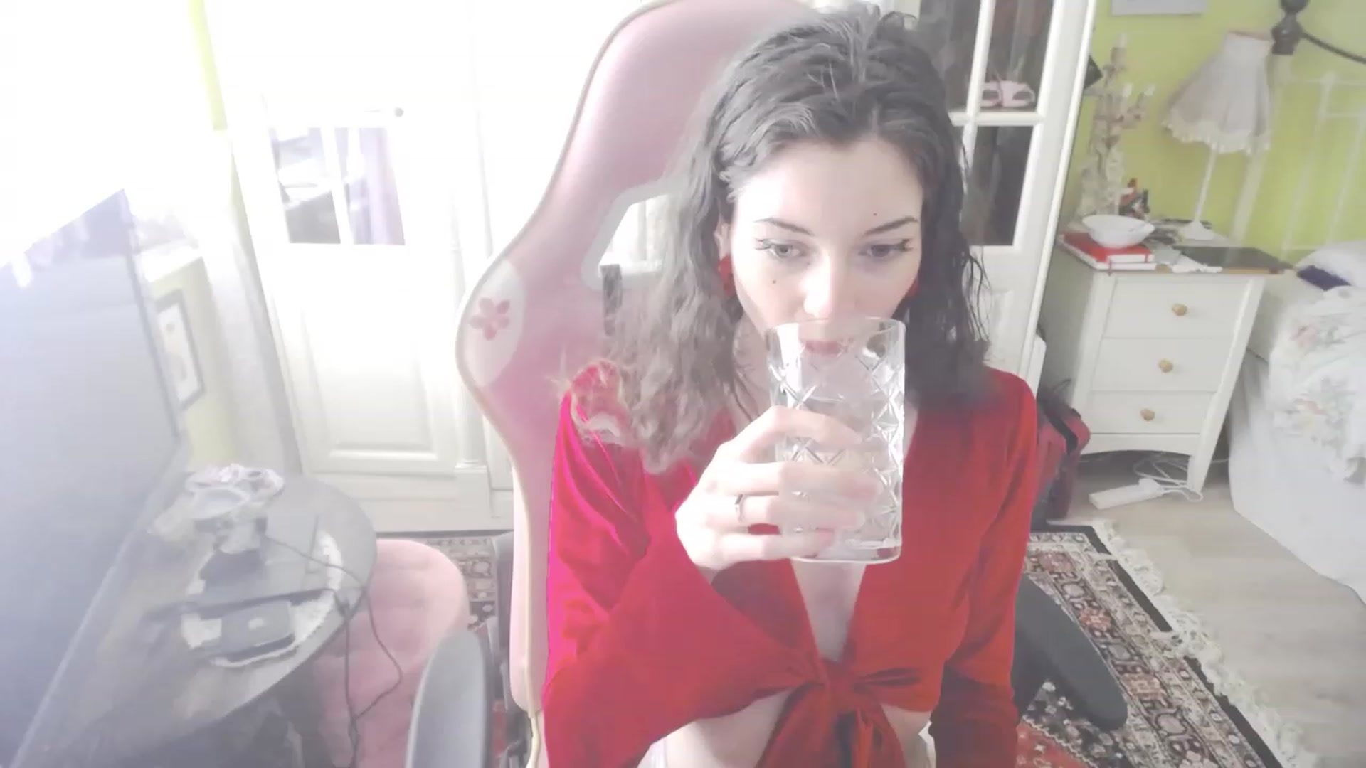 Gallery image thumbnail from viola__'s myfreecams stream on, 06/28/2023, 13:49 image 9 of 20