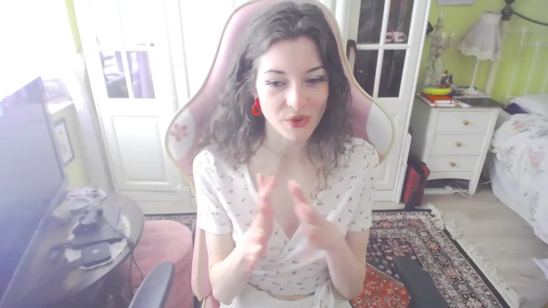 Gallery image thumbnail from viola__'s myfreecams stream on, 06/29/2023, 14:05 image 5 of 20