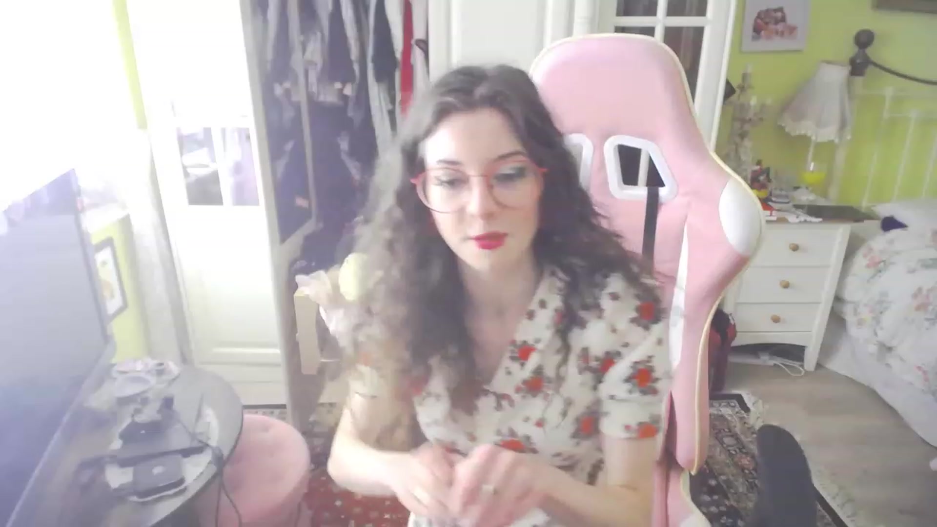 Gallery image thumbnail from viola__'s myfreecams stream on, 06/30/2023, 16:54 image 4 of 20
