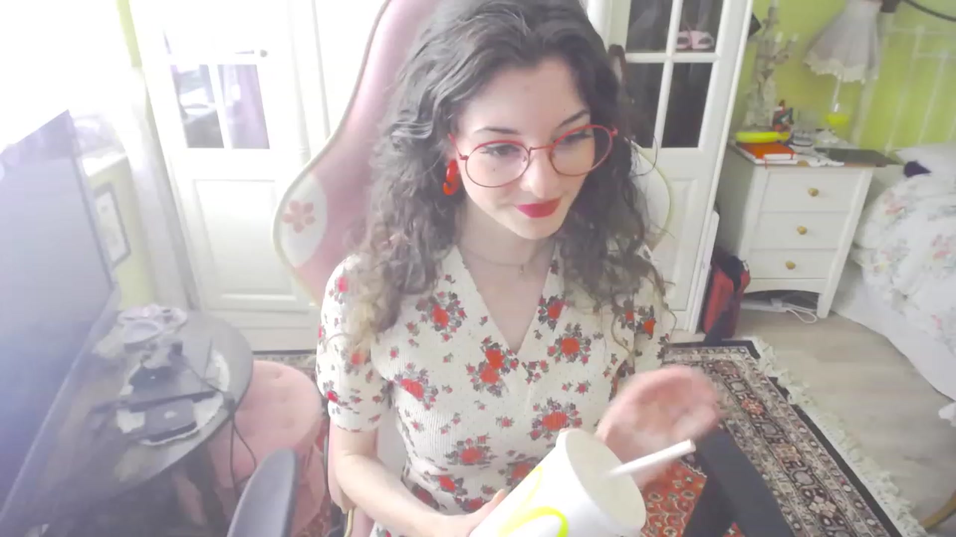Gallery image thumbnail from viola__'s myfreecams stream on, 06/30/2023, 16:54 image 12 of 20